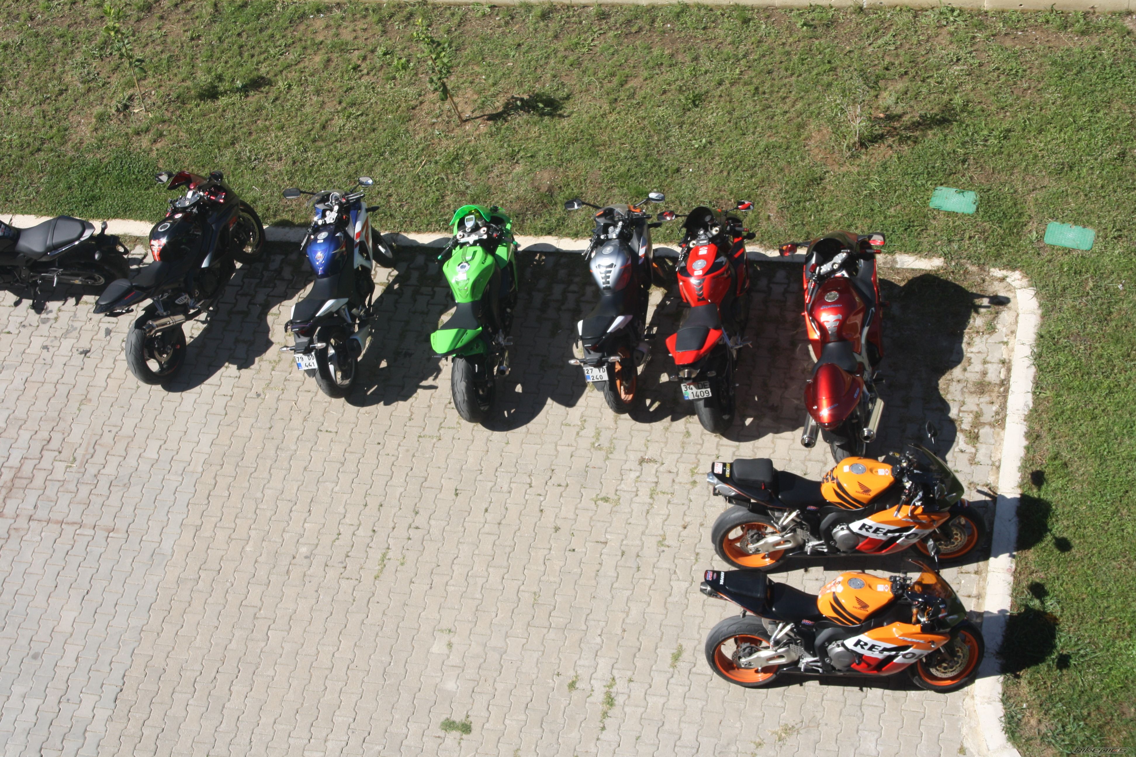 Photo 2450753
