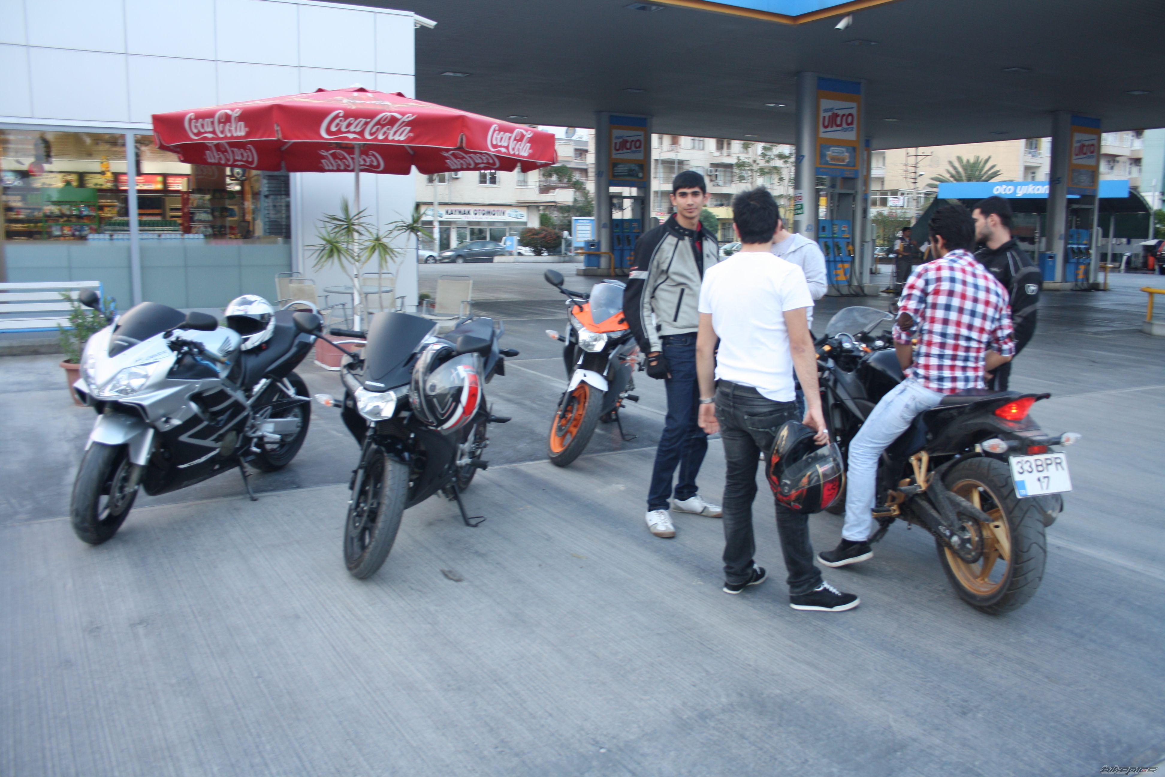 Photo 2450775
