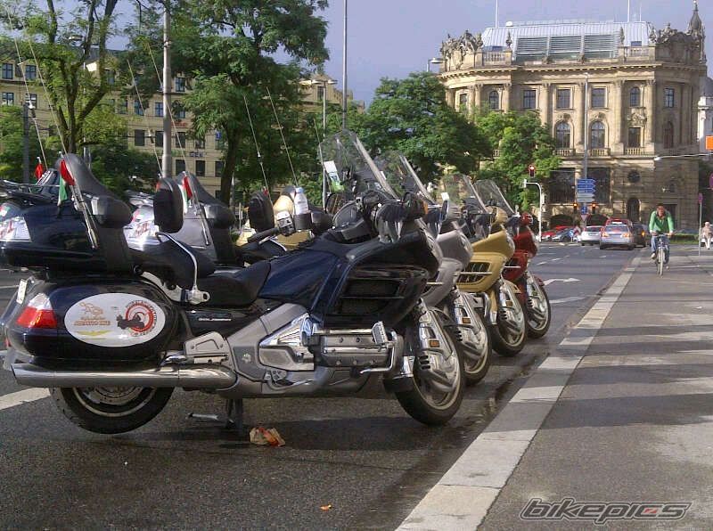 Photo 2450816