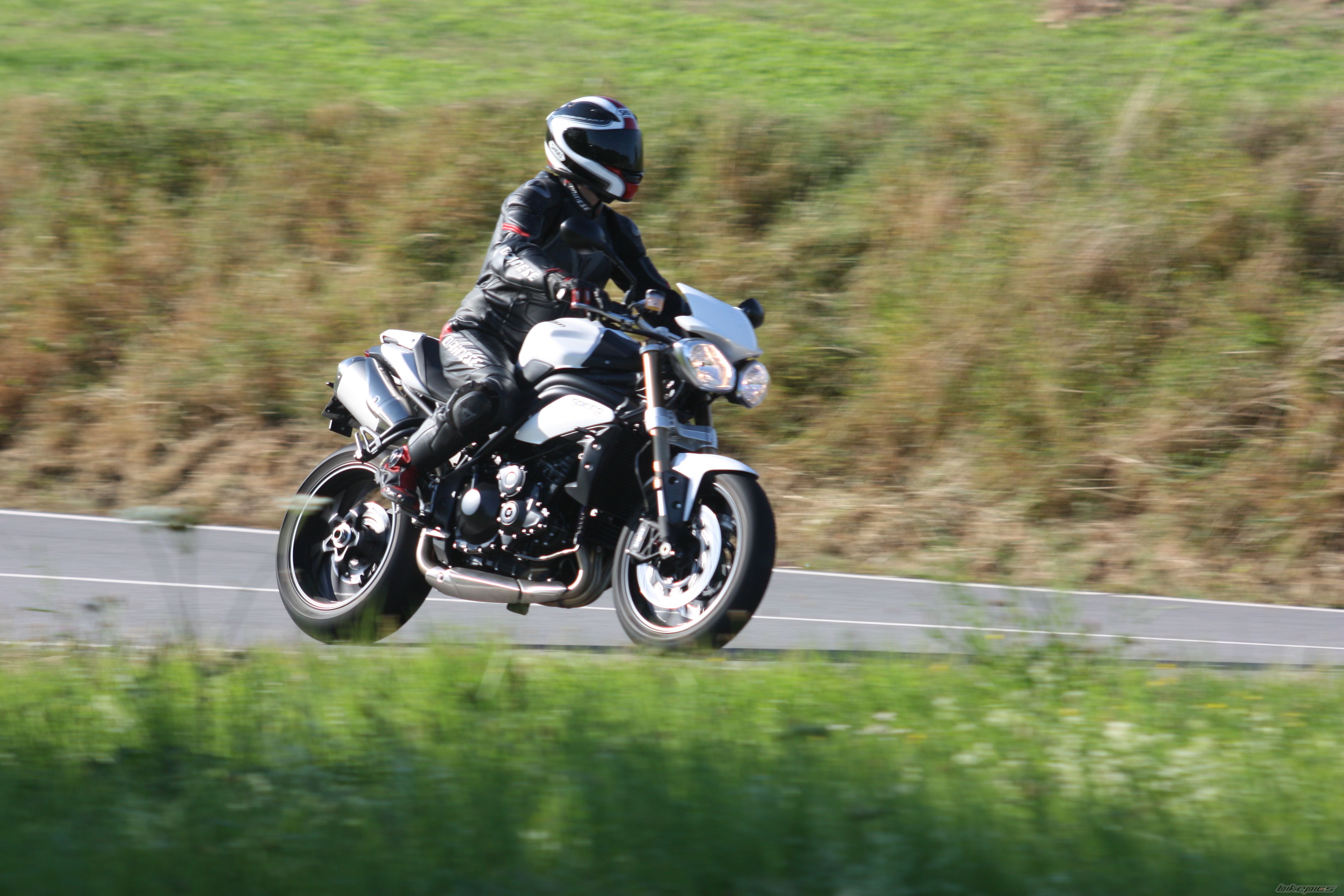 Photo 2451148