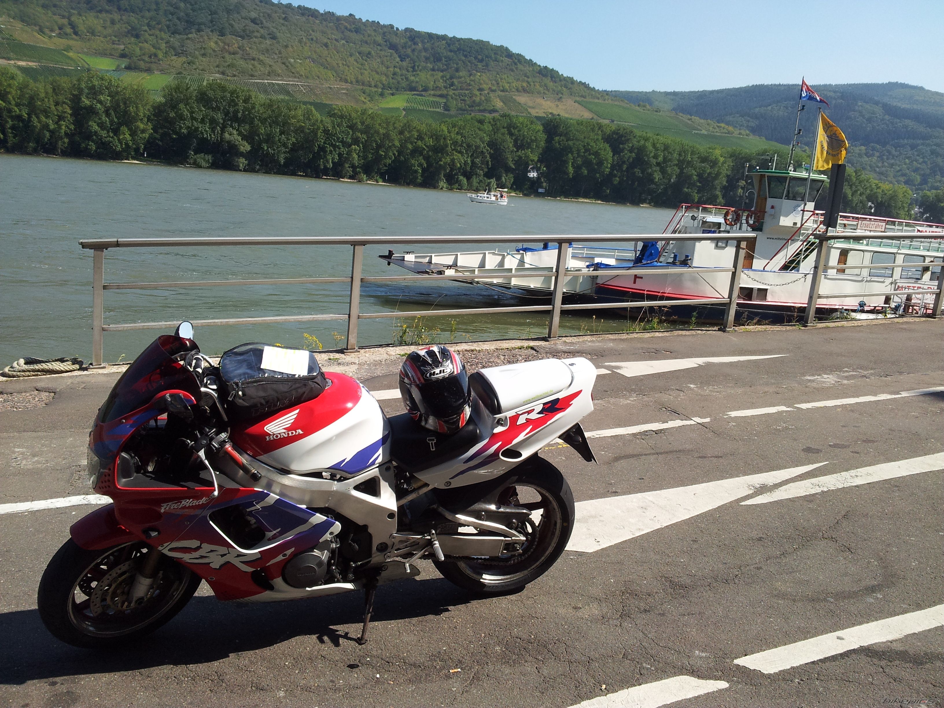 Photo 2451358
