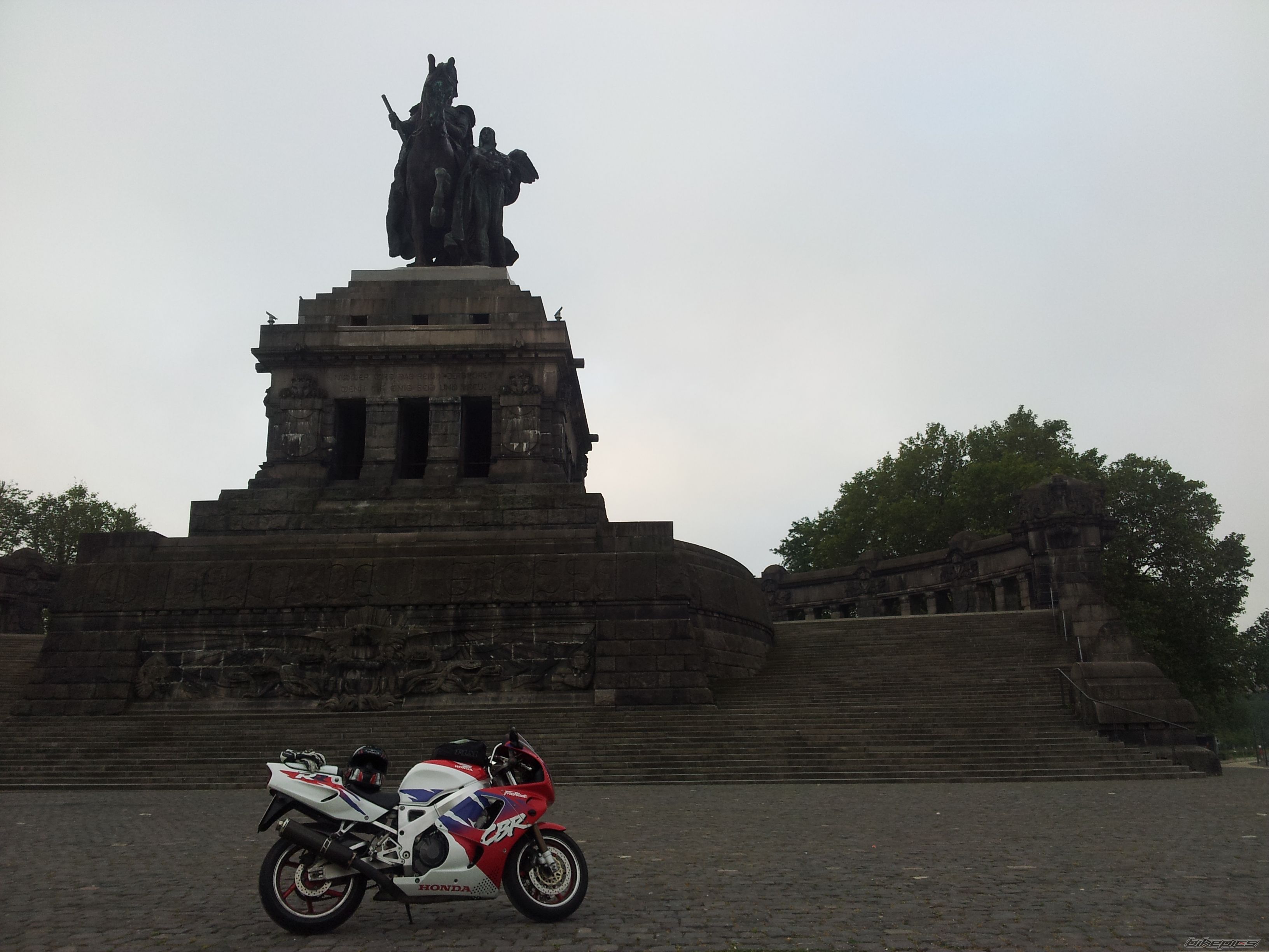 Photo 2451364