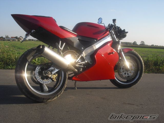 Photo 2451421