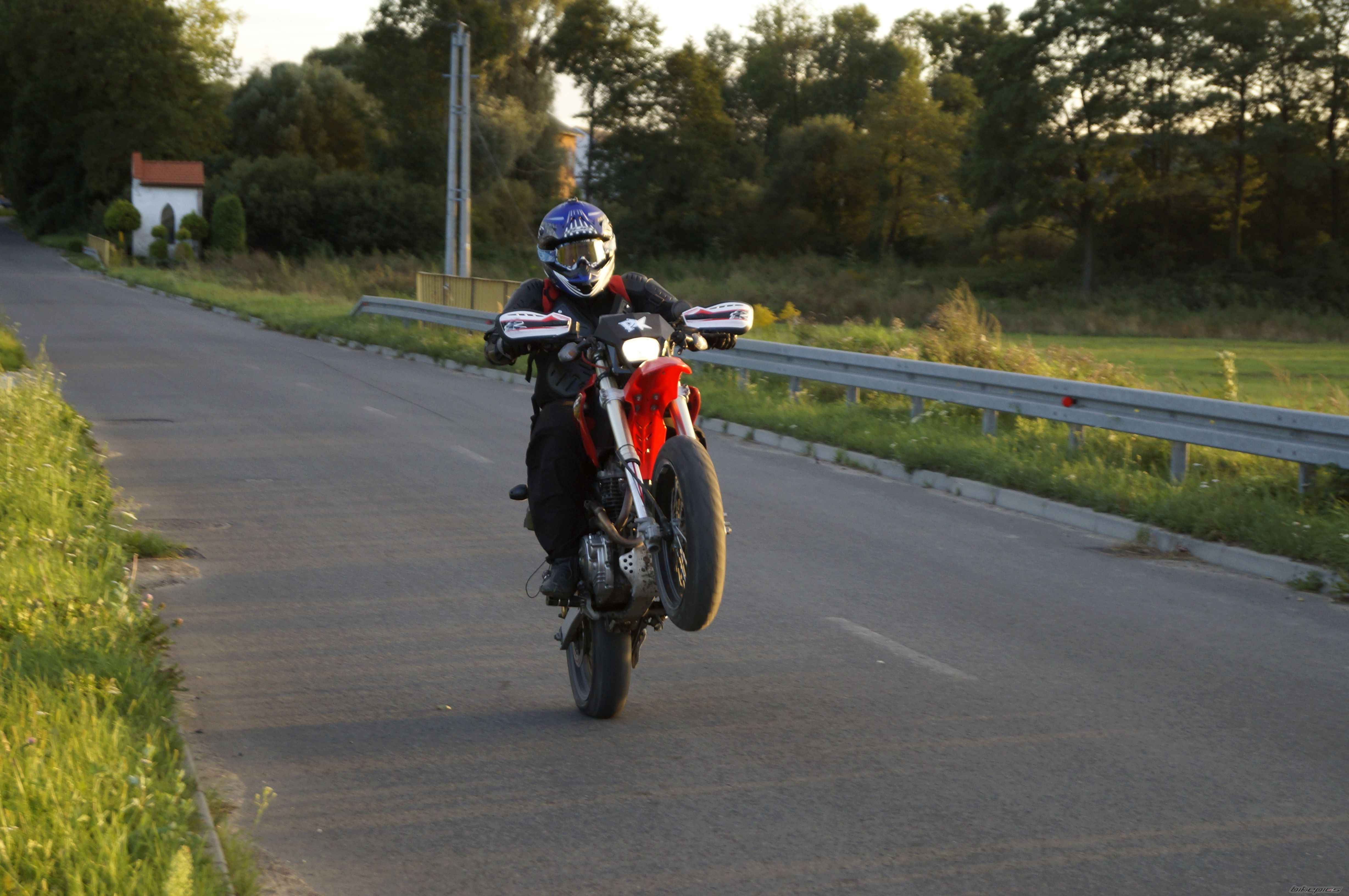 Photo 2452093