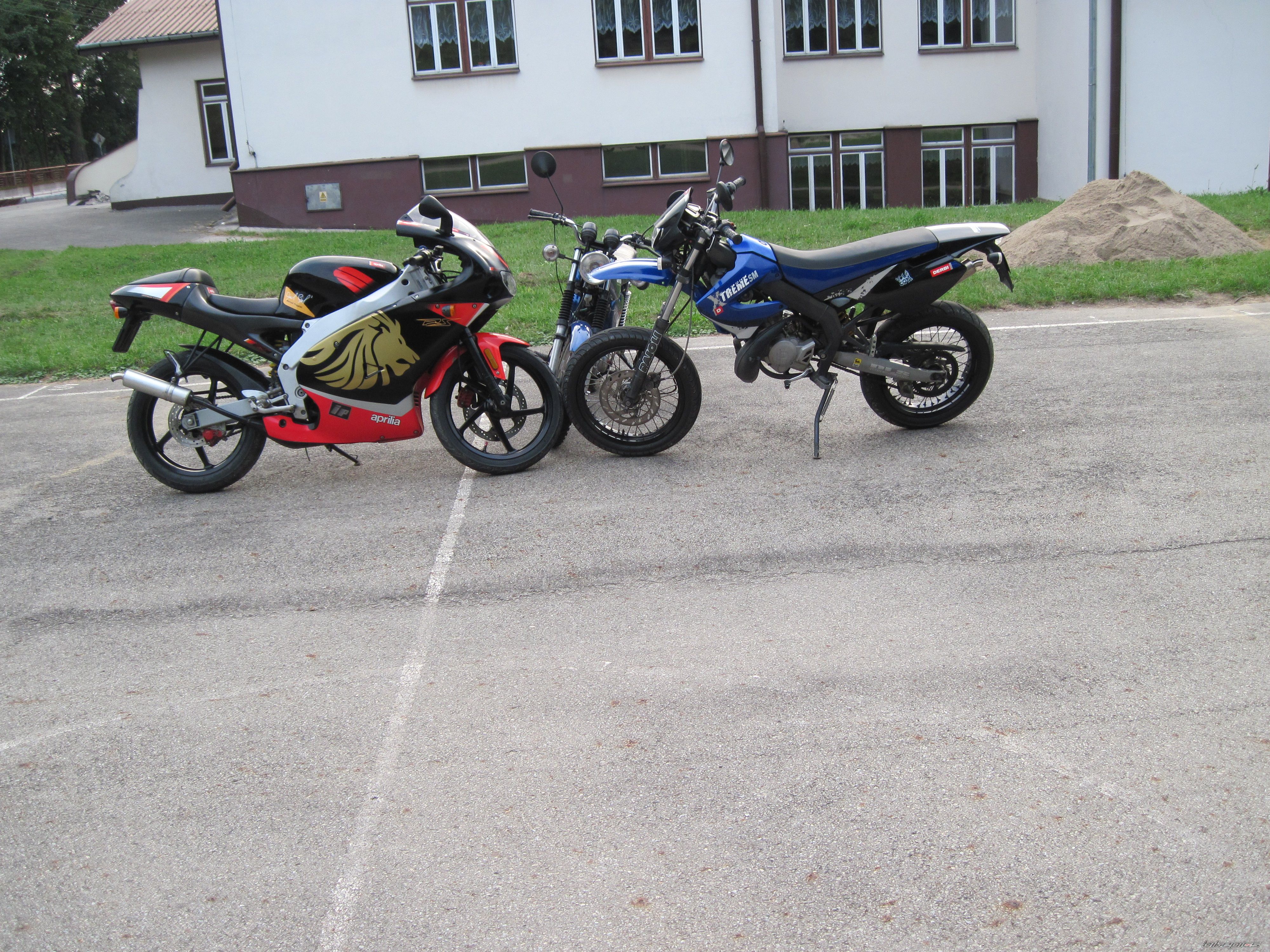 Photo 2452297