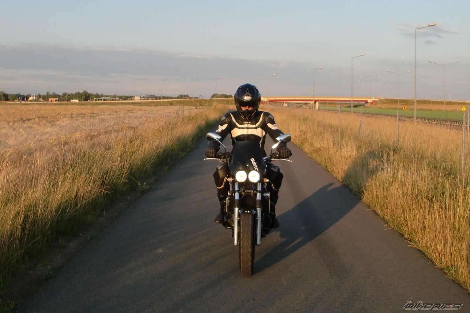 Photo 2453030