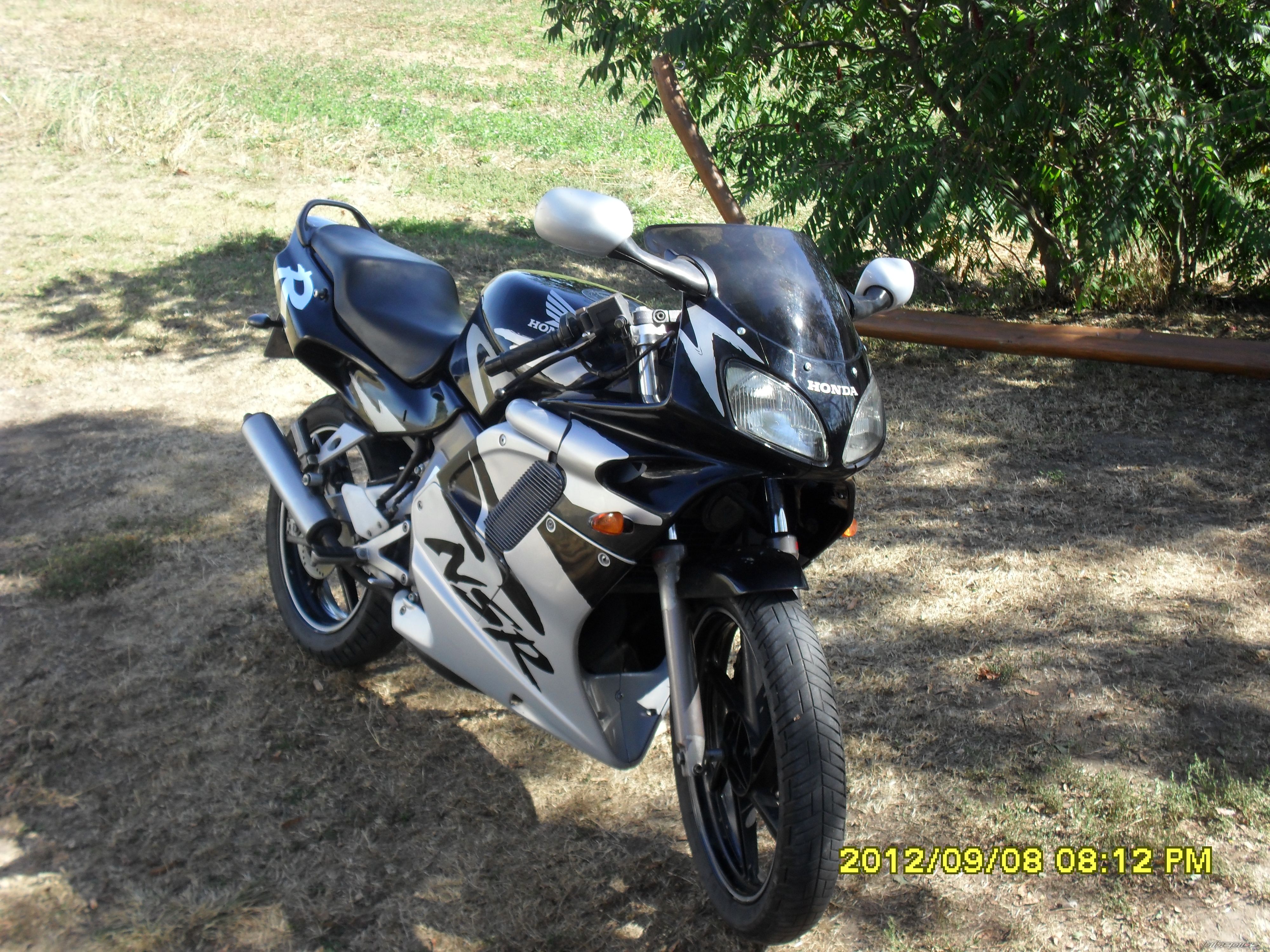 Photo 2453135