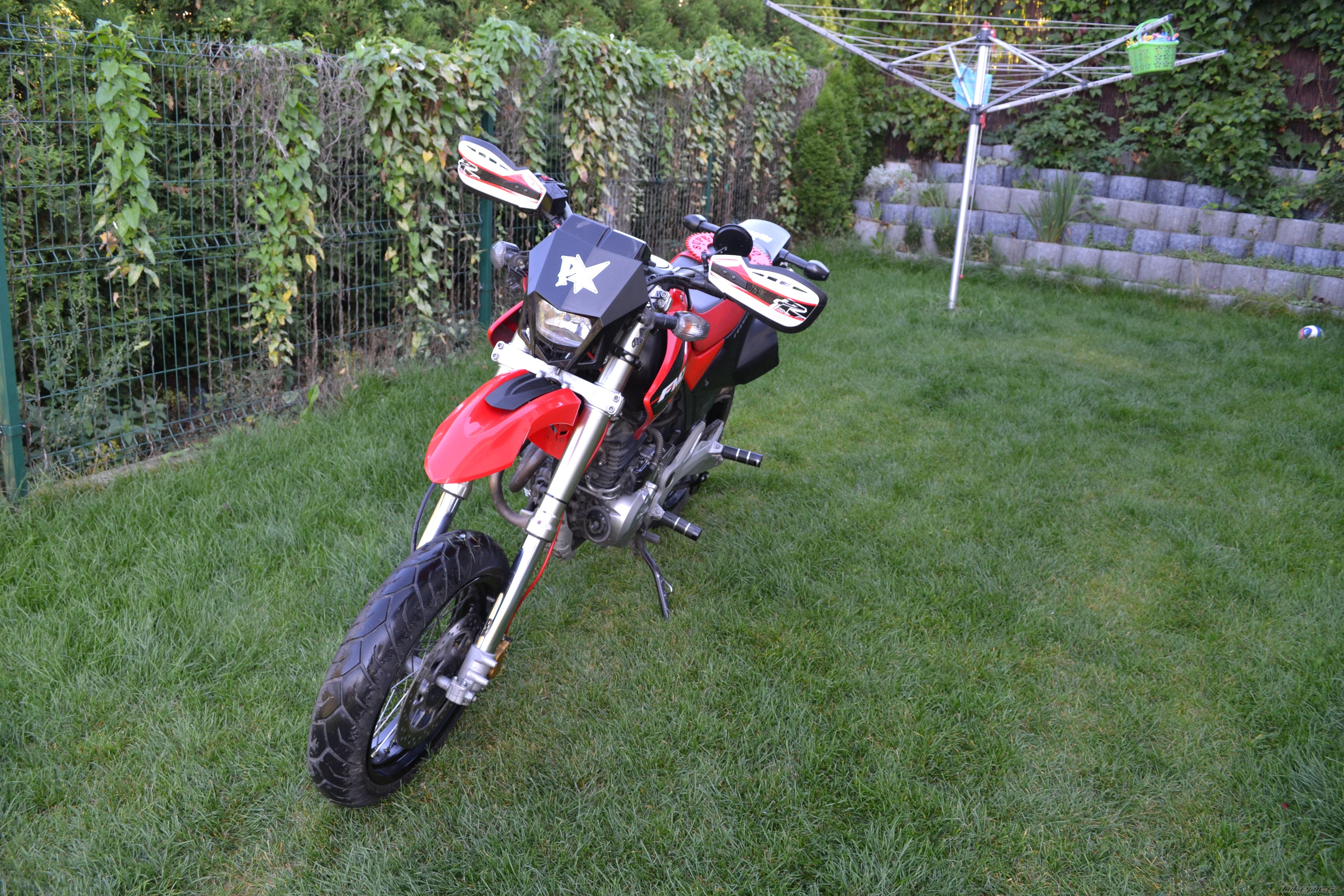 Photo 2453479