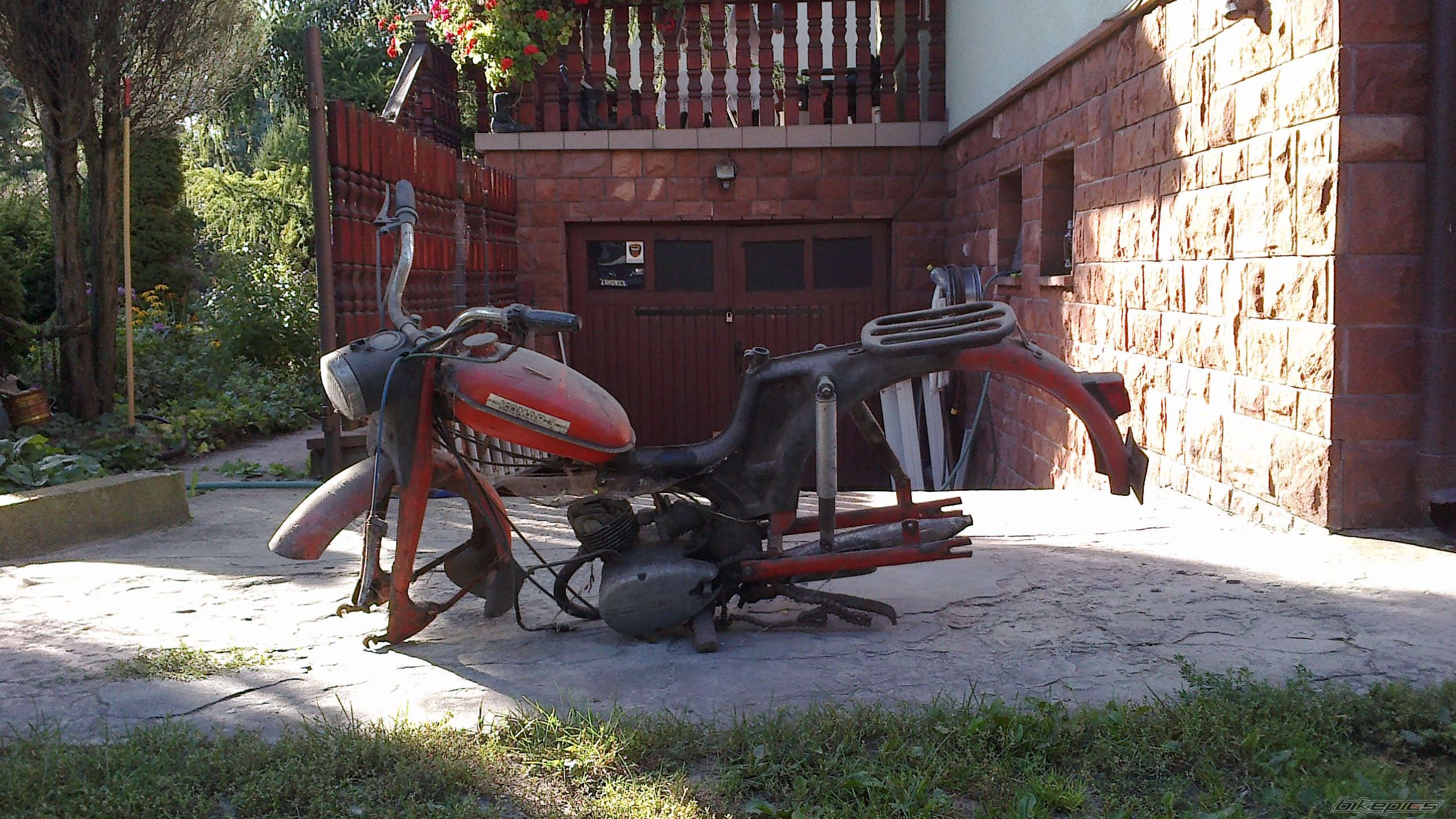 Photo 2453736