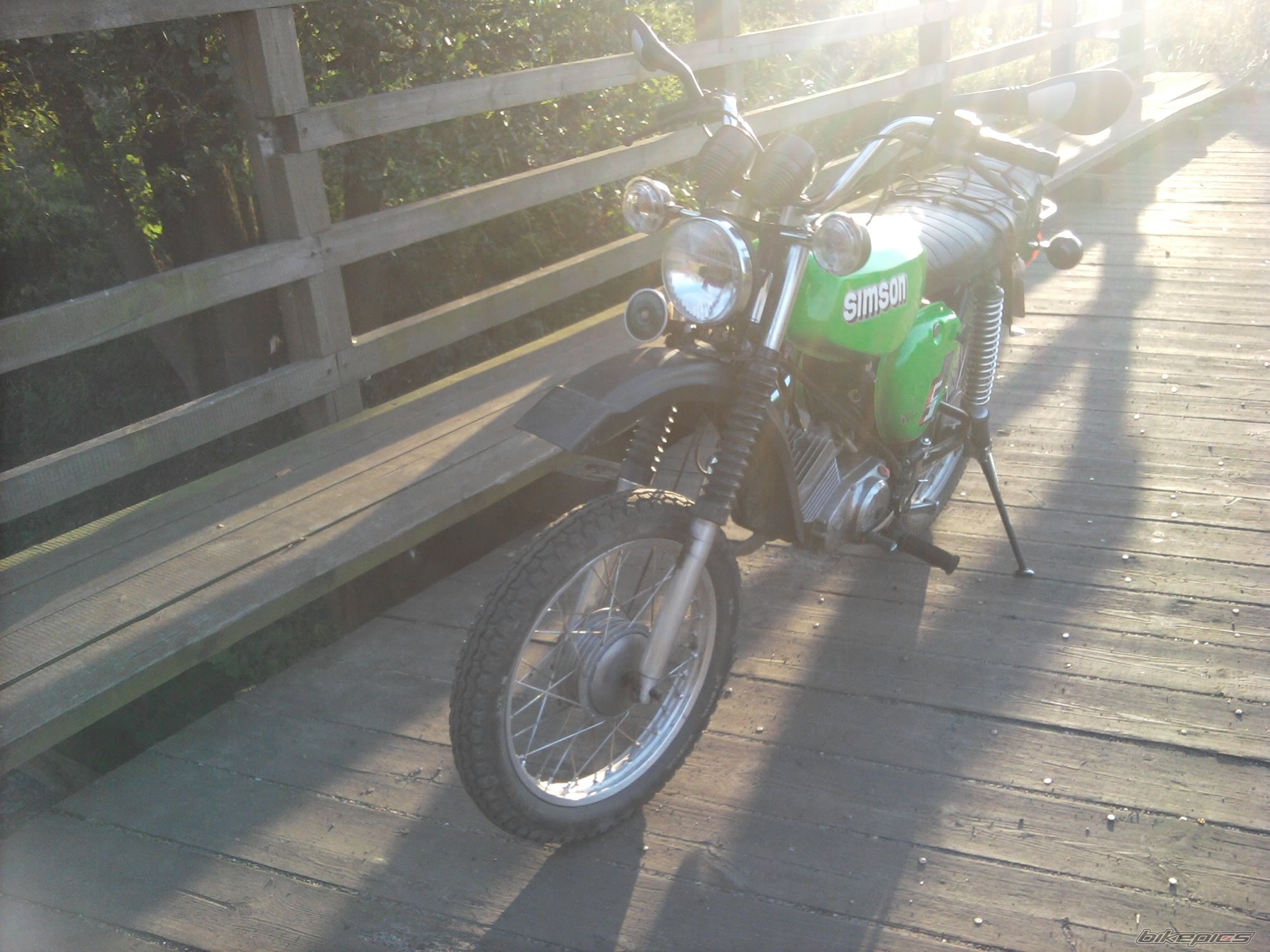 Photo 2453850