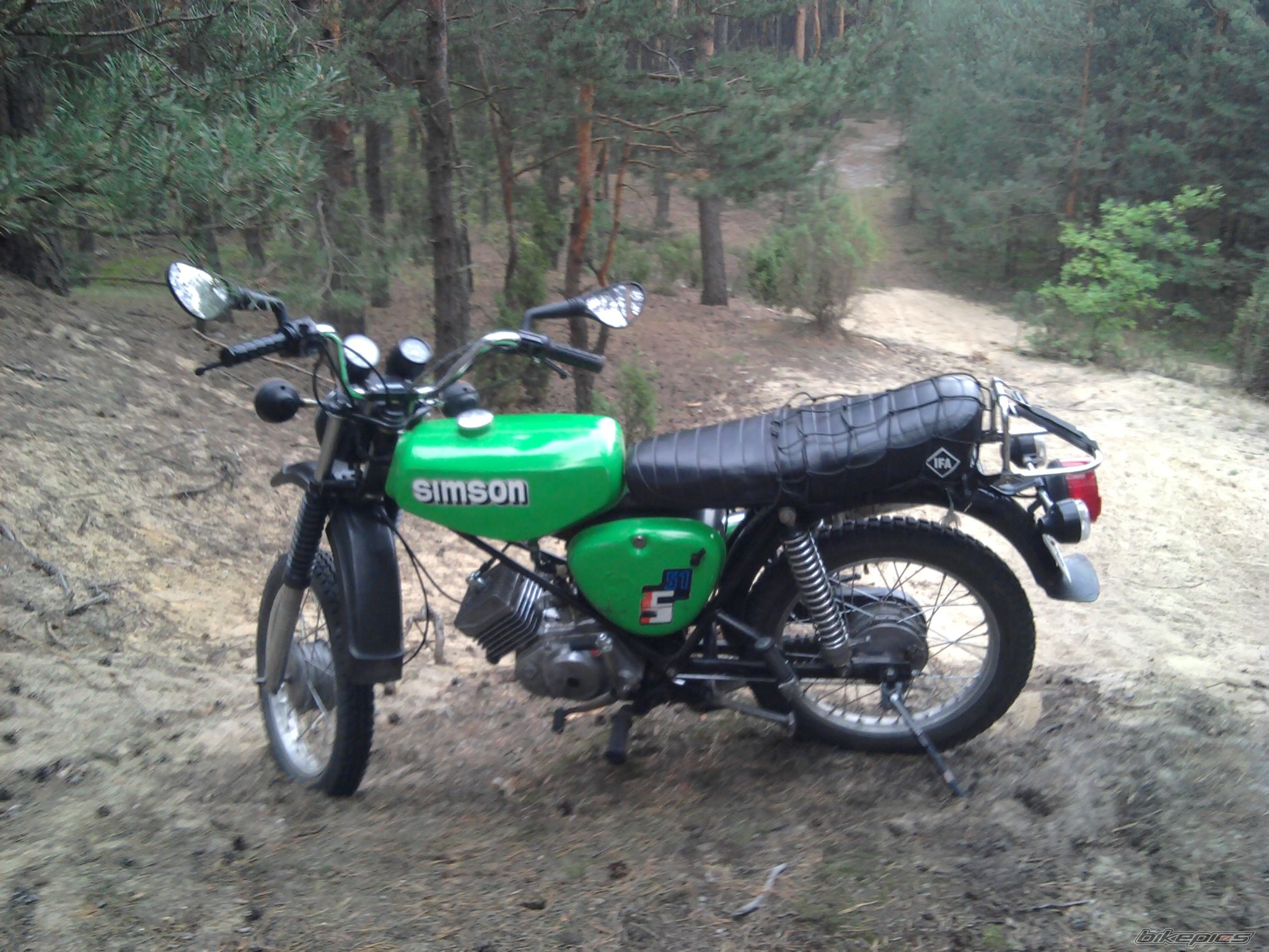 Photo 2453857