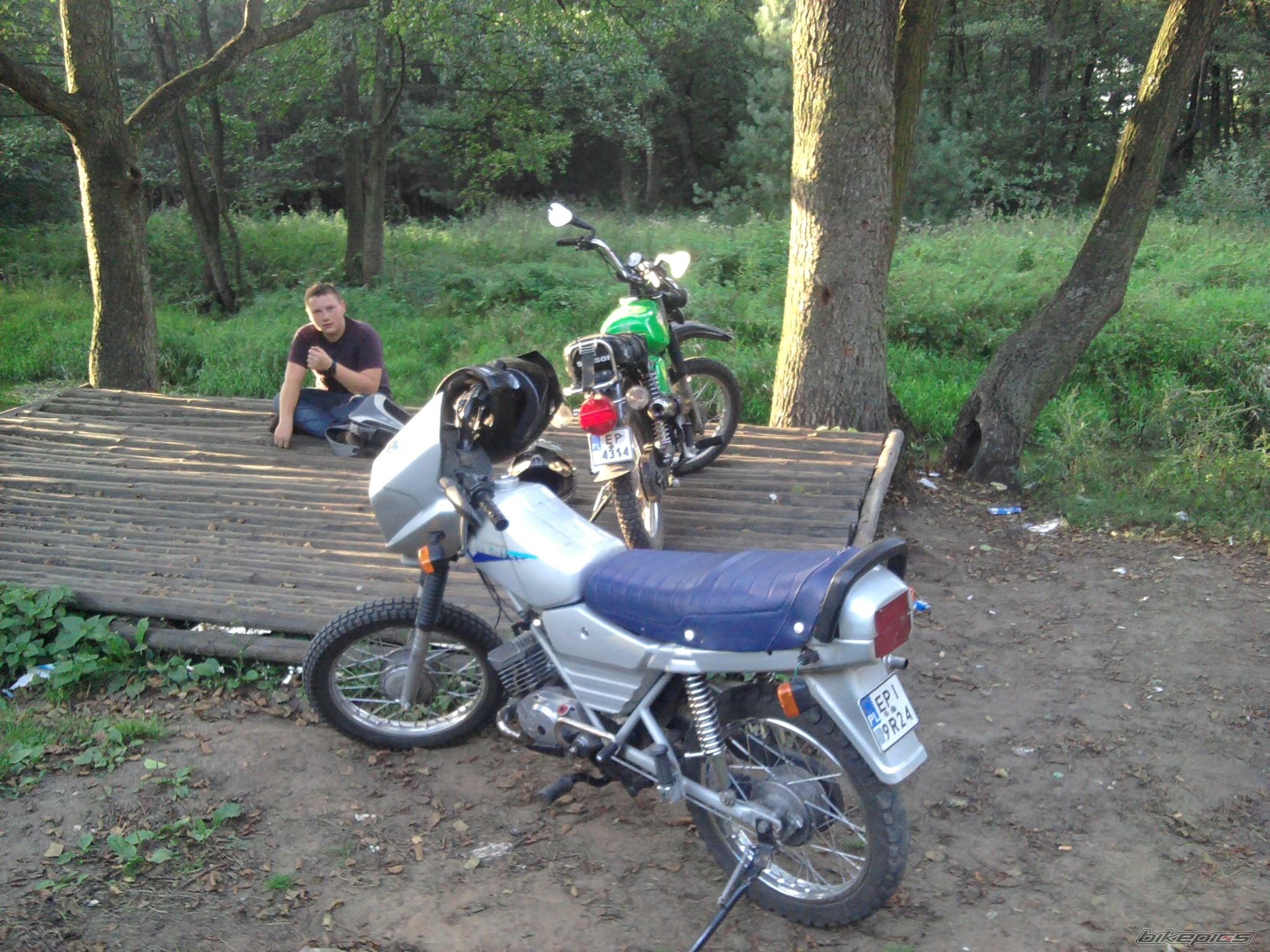 Photo 2453889