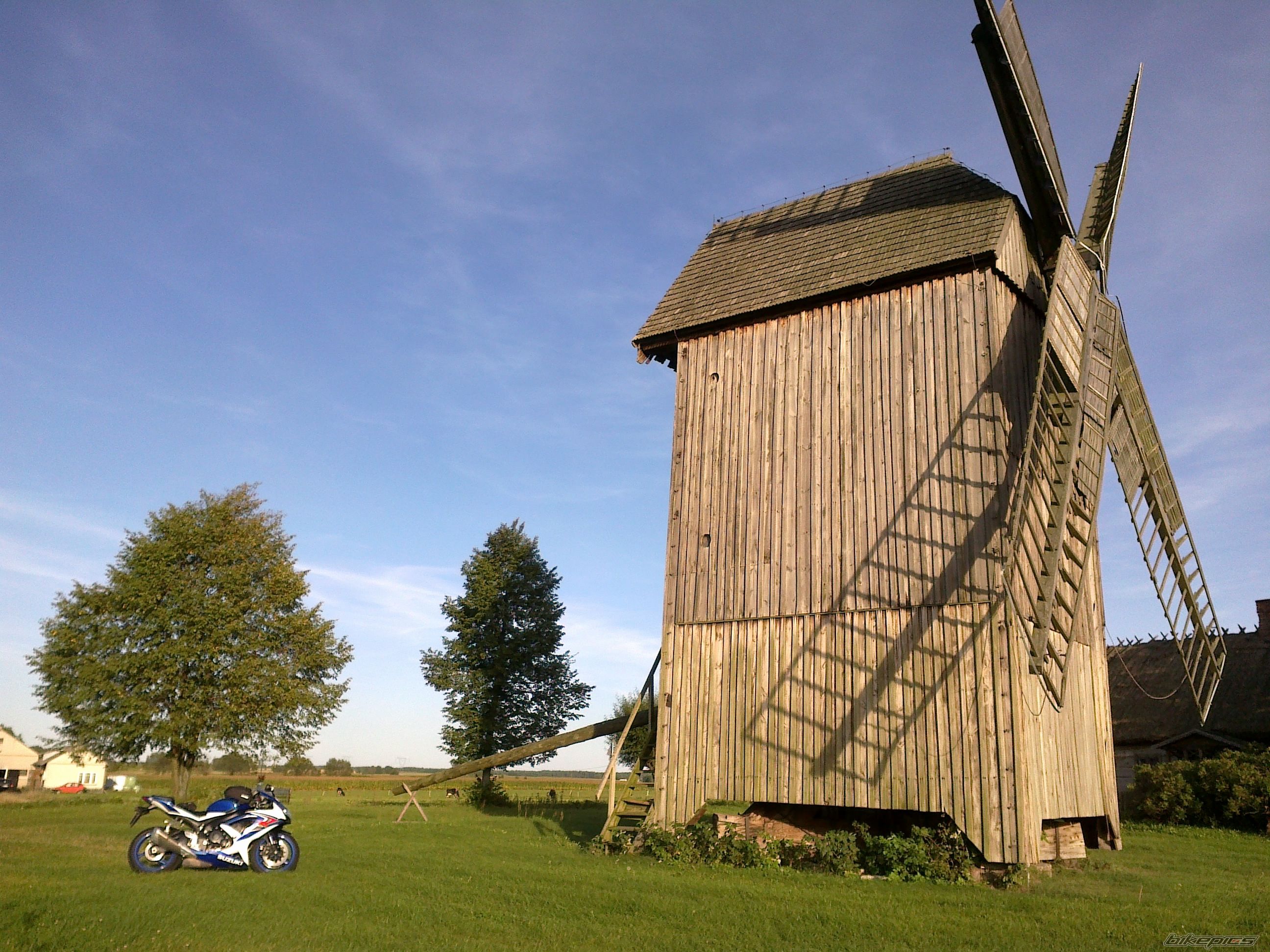 Bike Photo 2453945