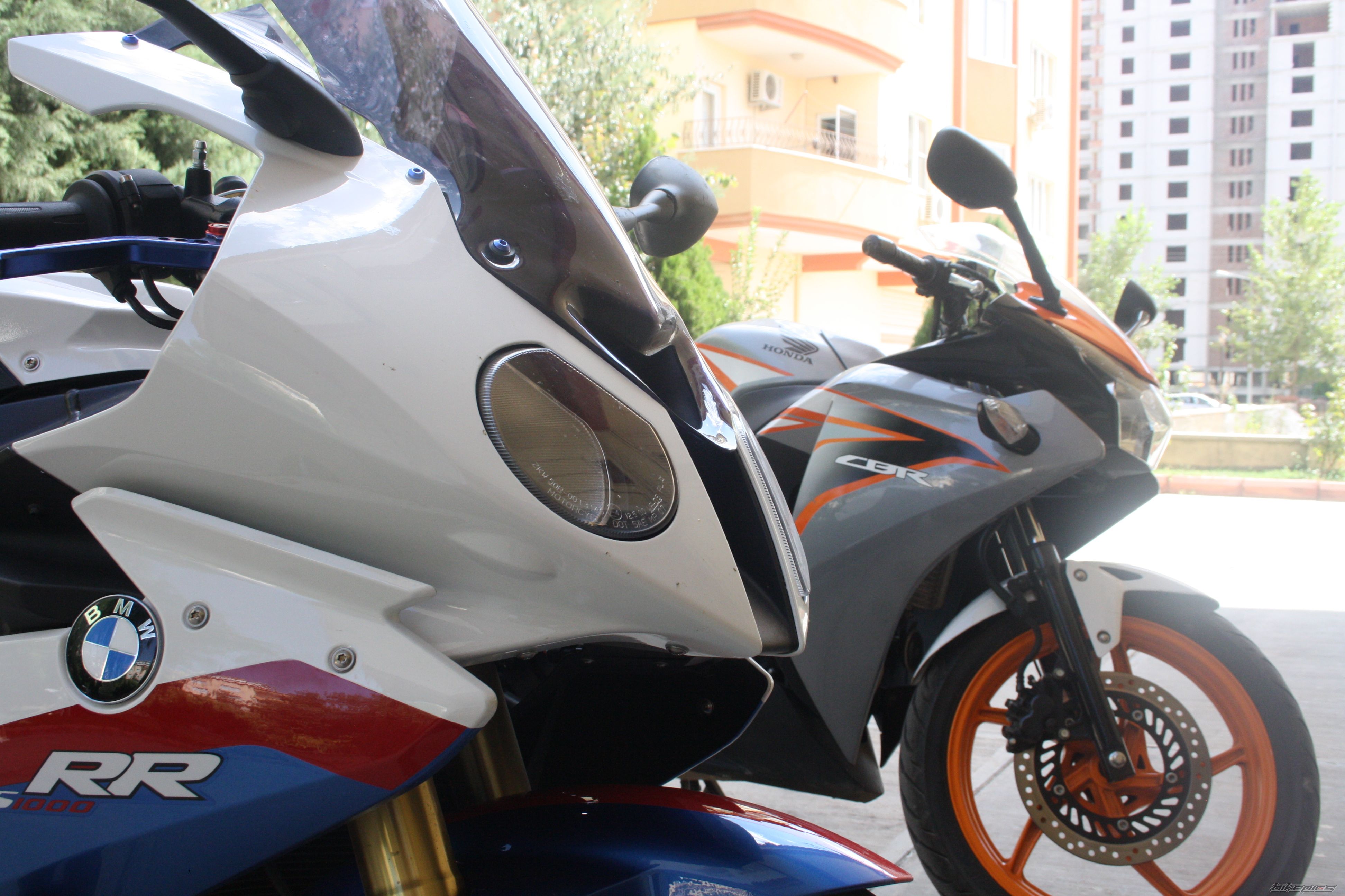 Photo 2454644