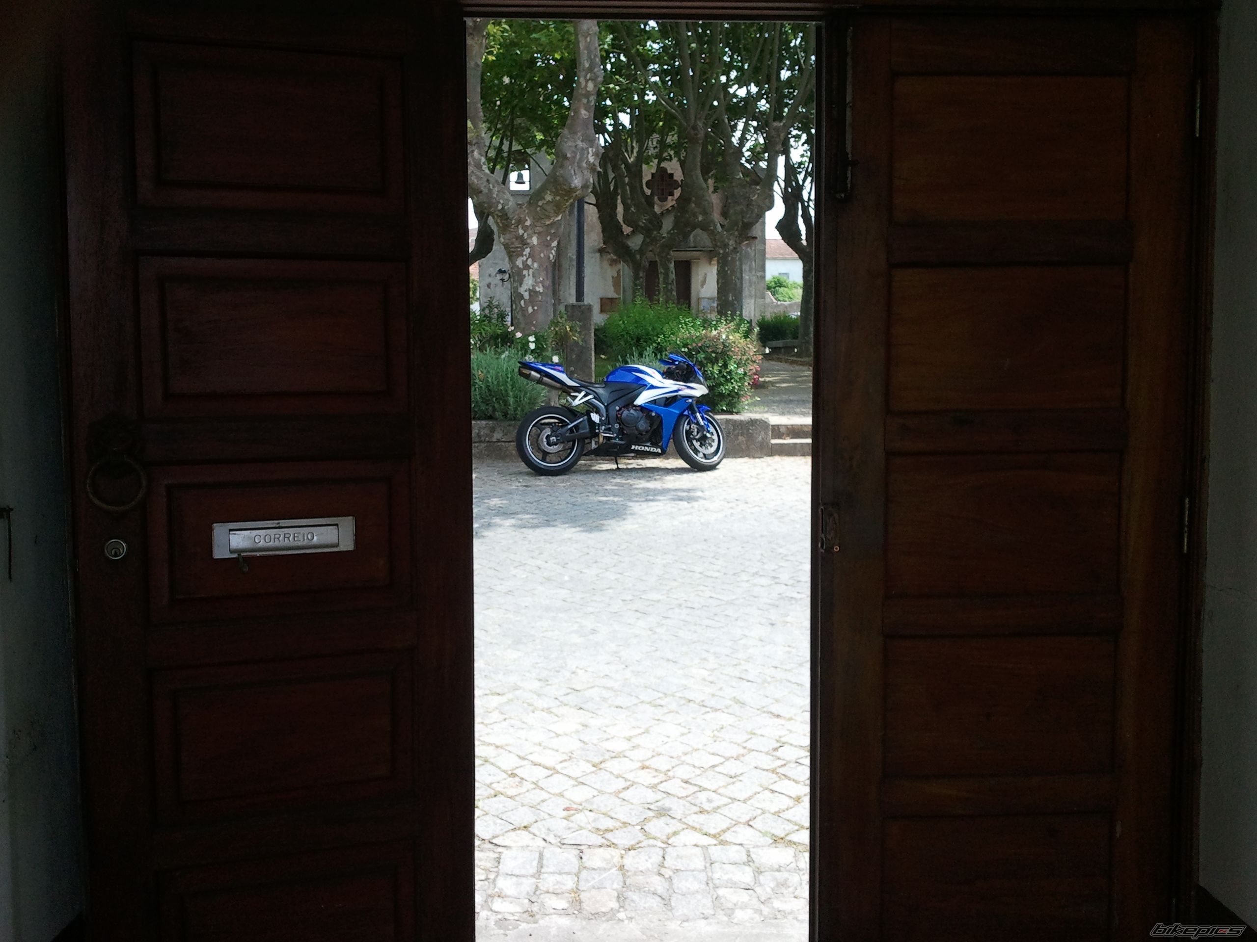 Photo 2454731