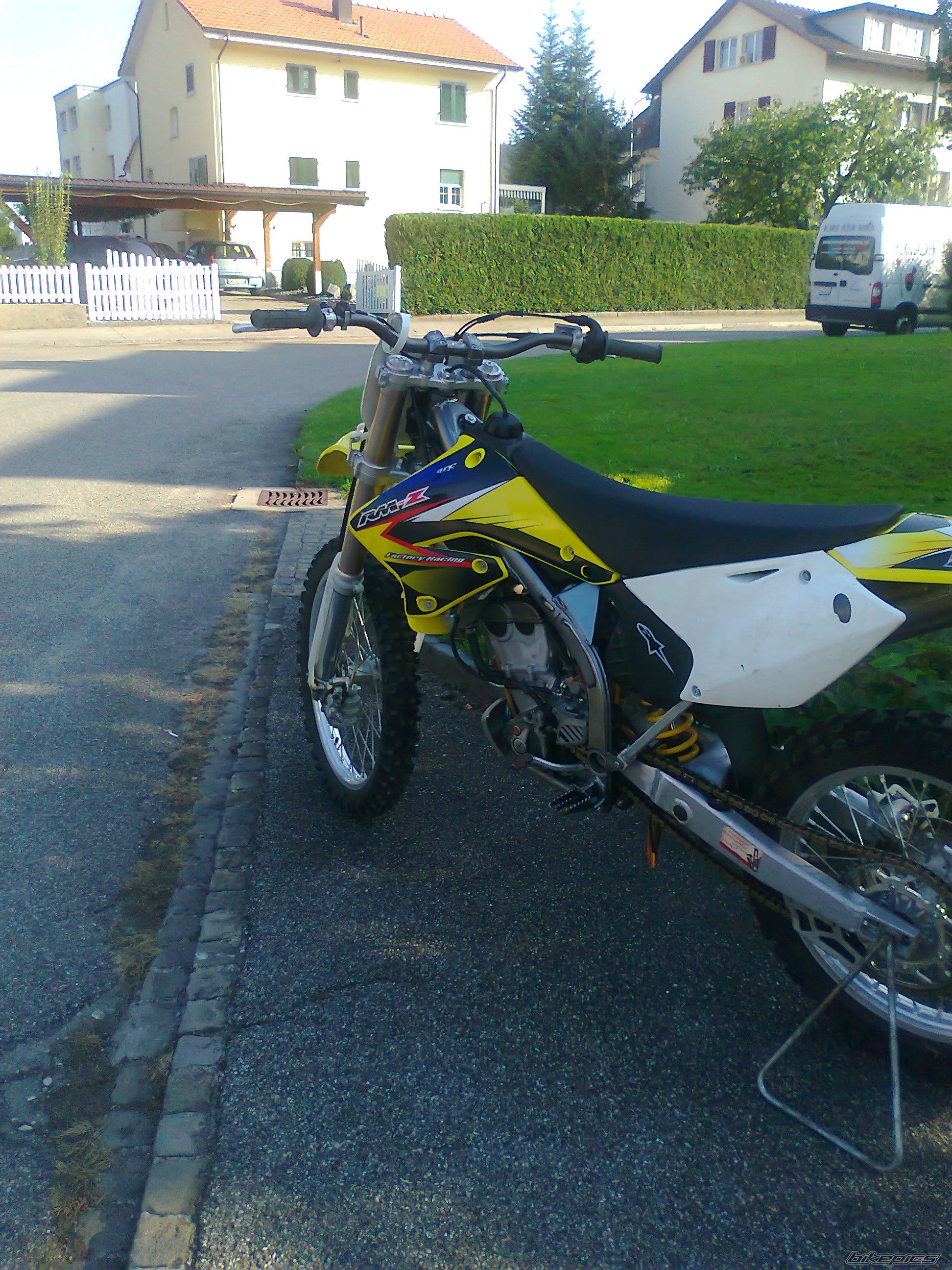 Photo 2455849