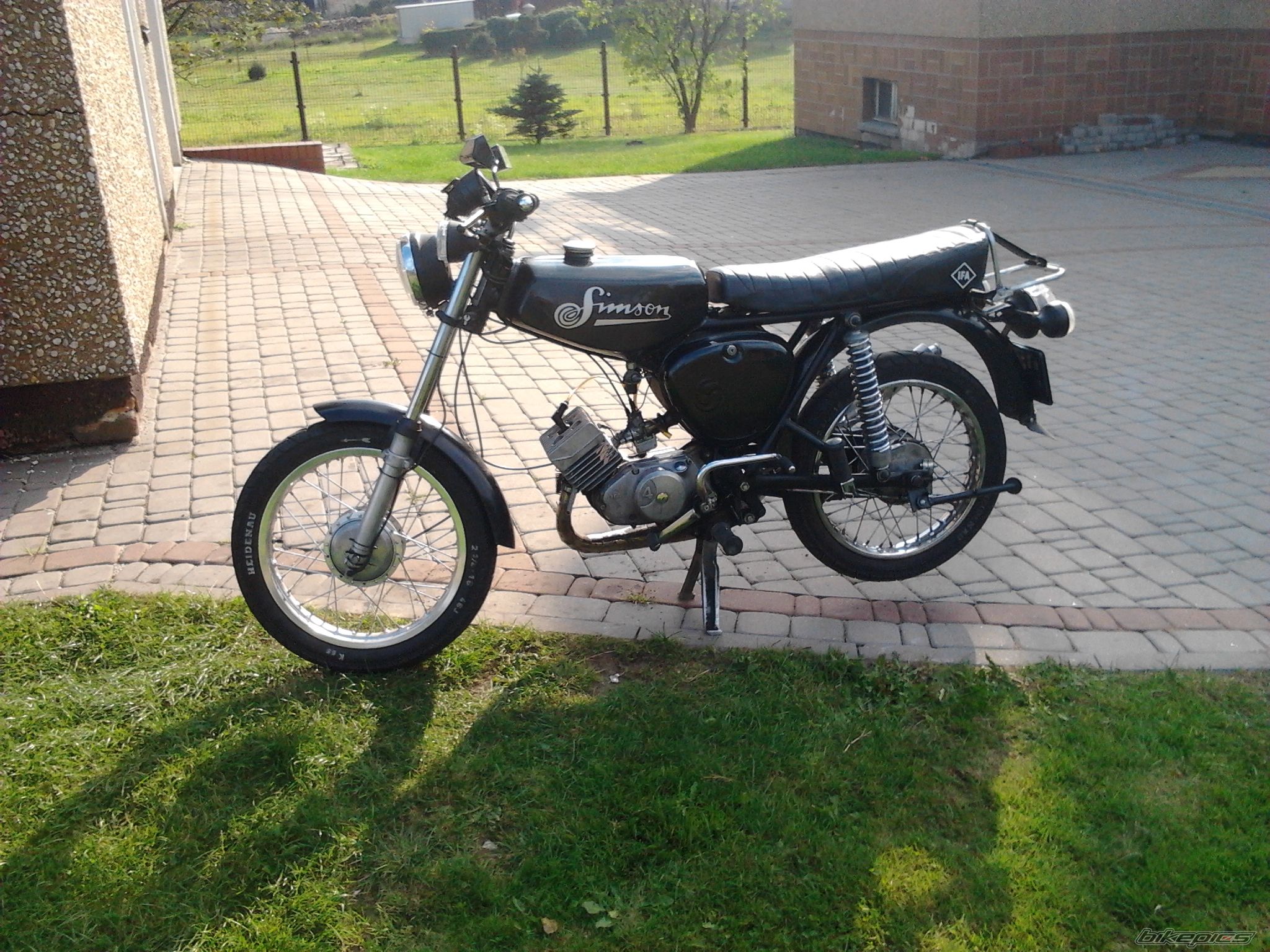 Photo 2456913