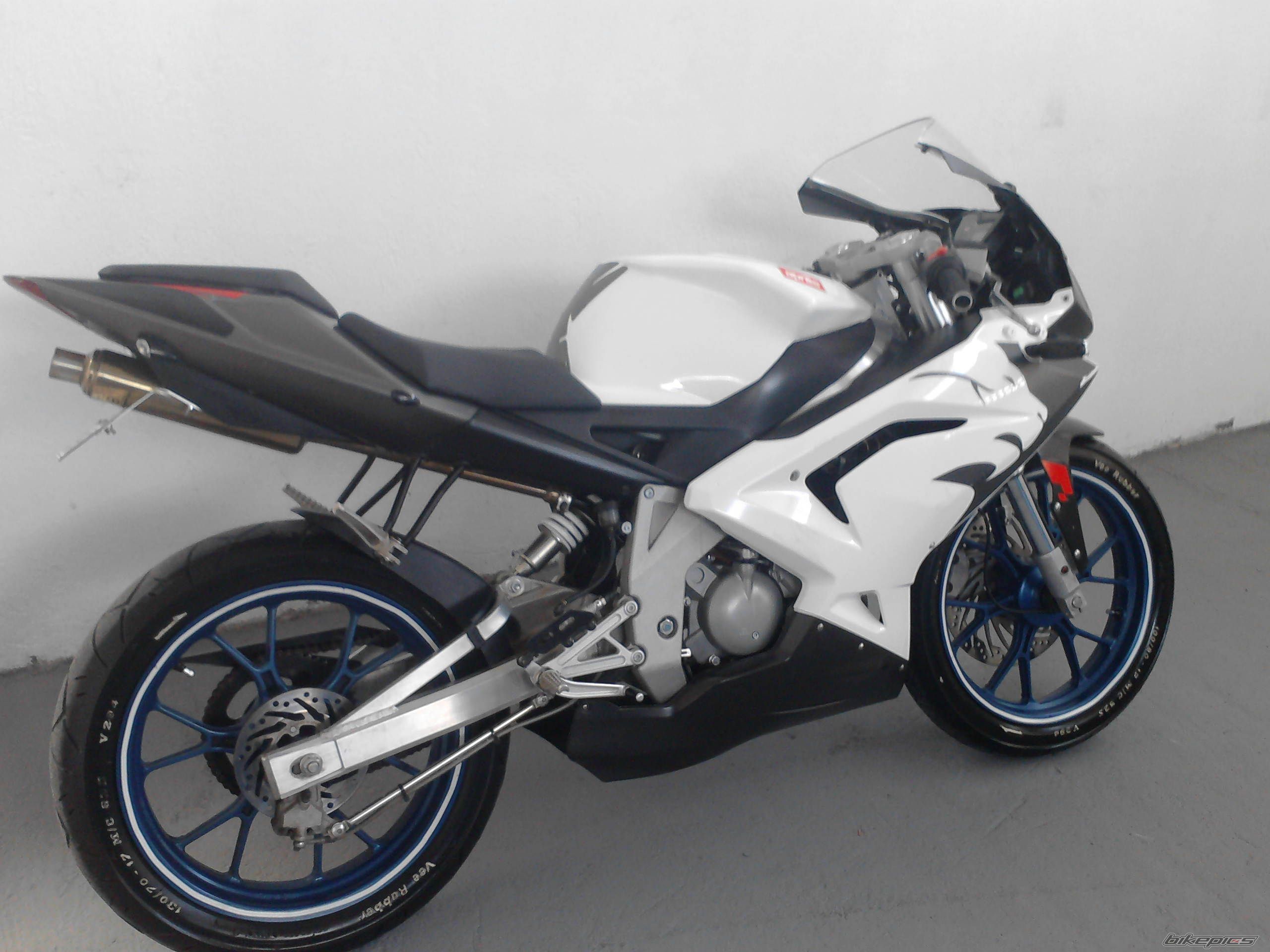 Photo 2457925