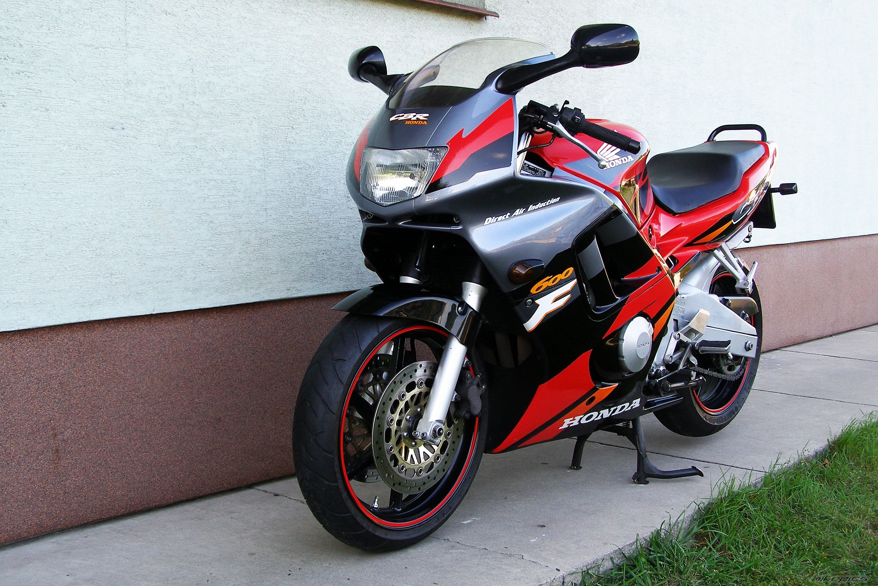 Photo 2458532