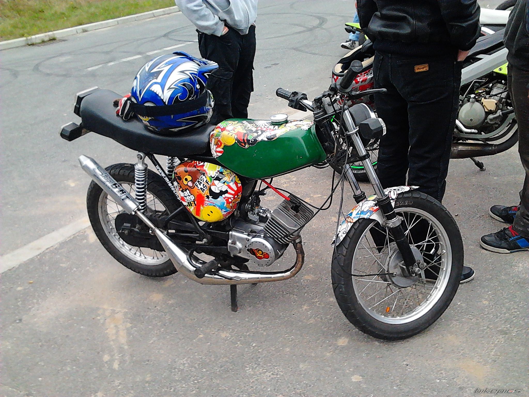 Photo 2458889