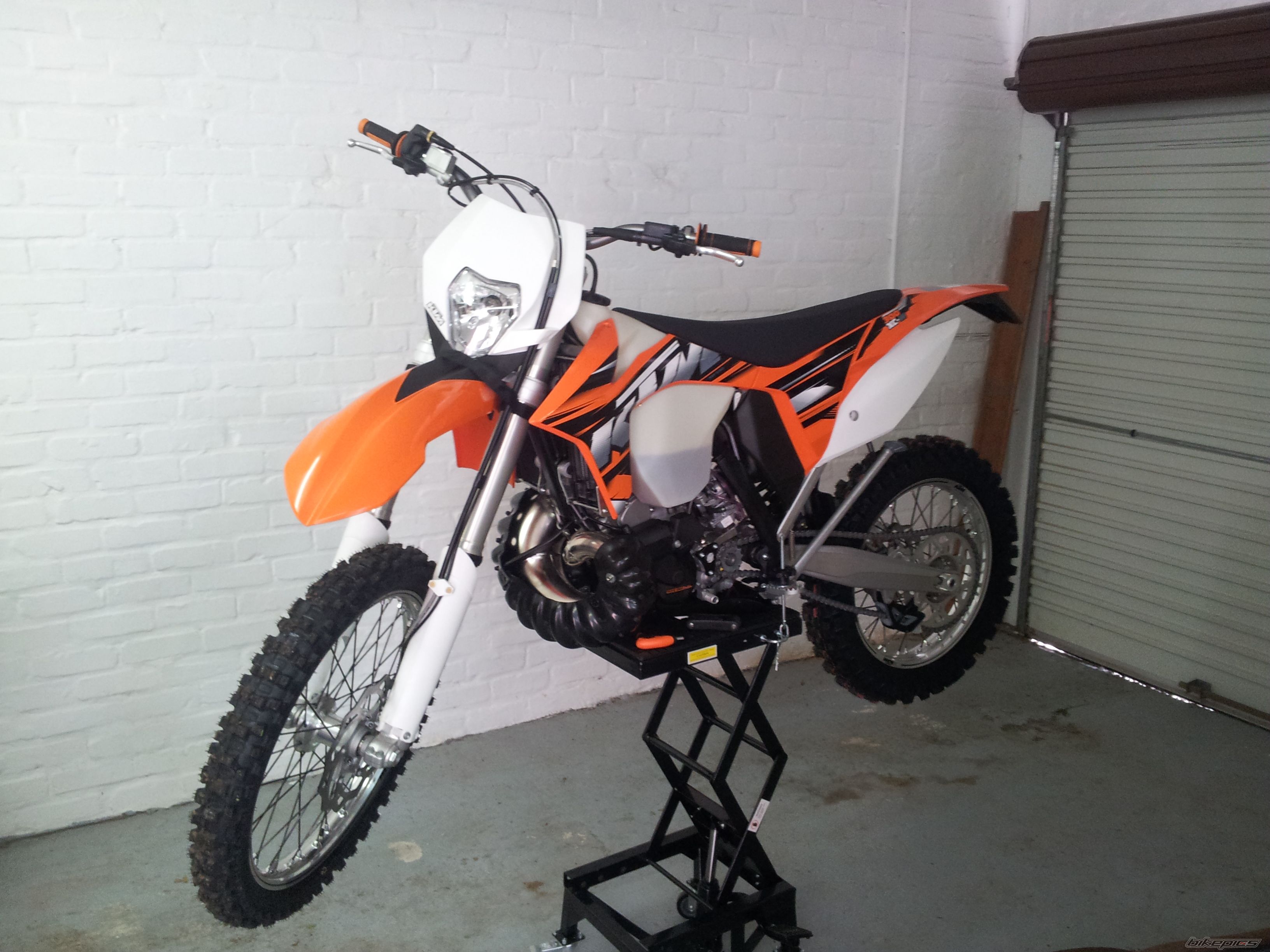Photo 2459680