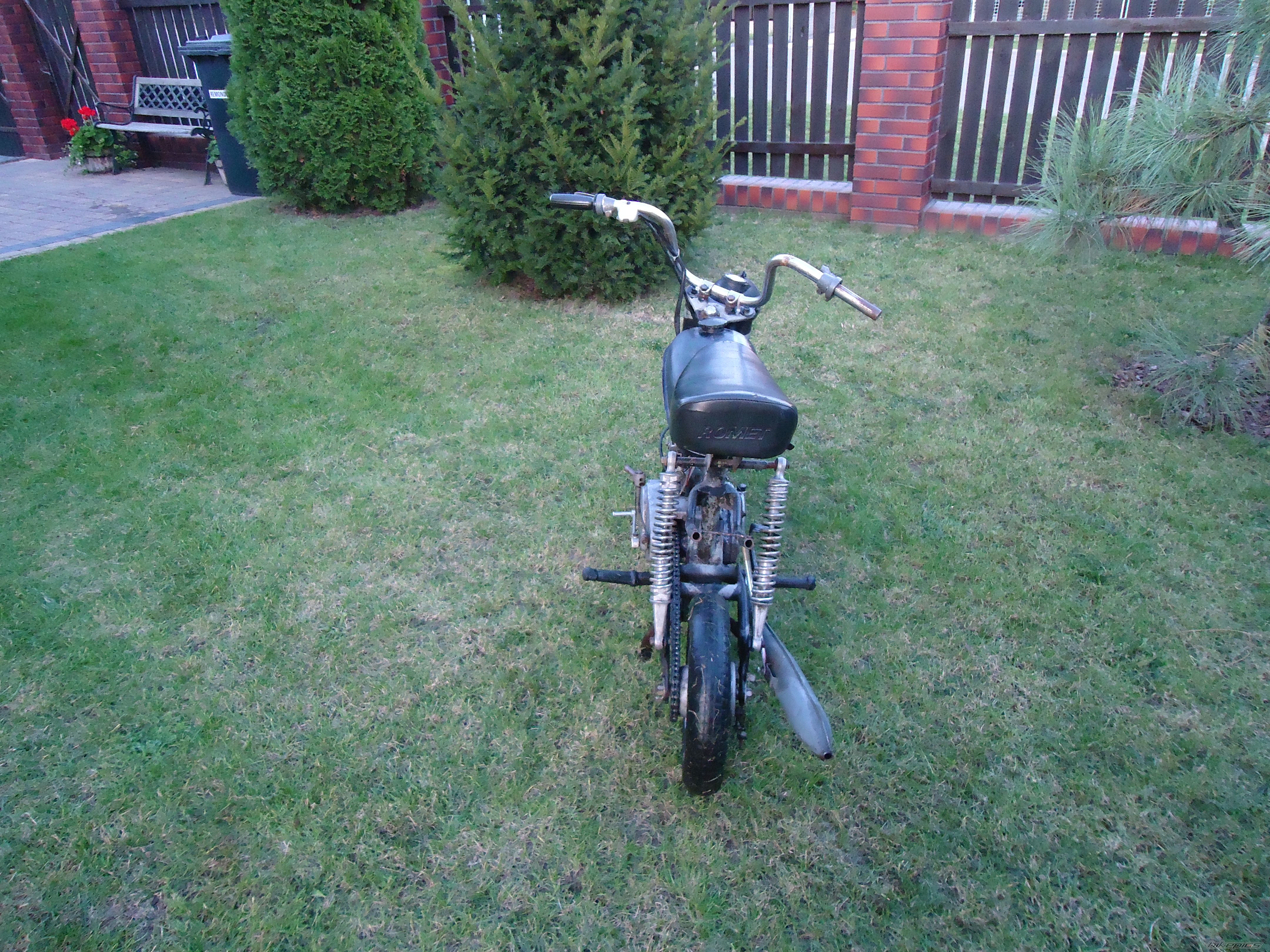 Photo 2459834
