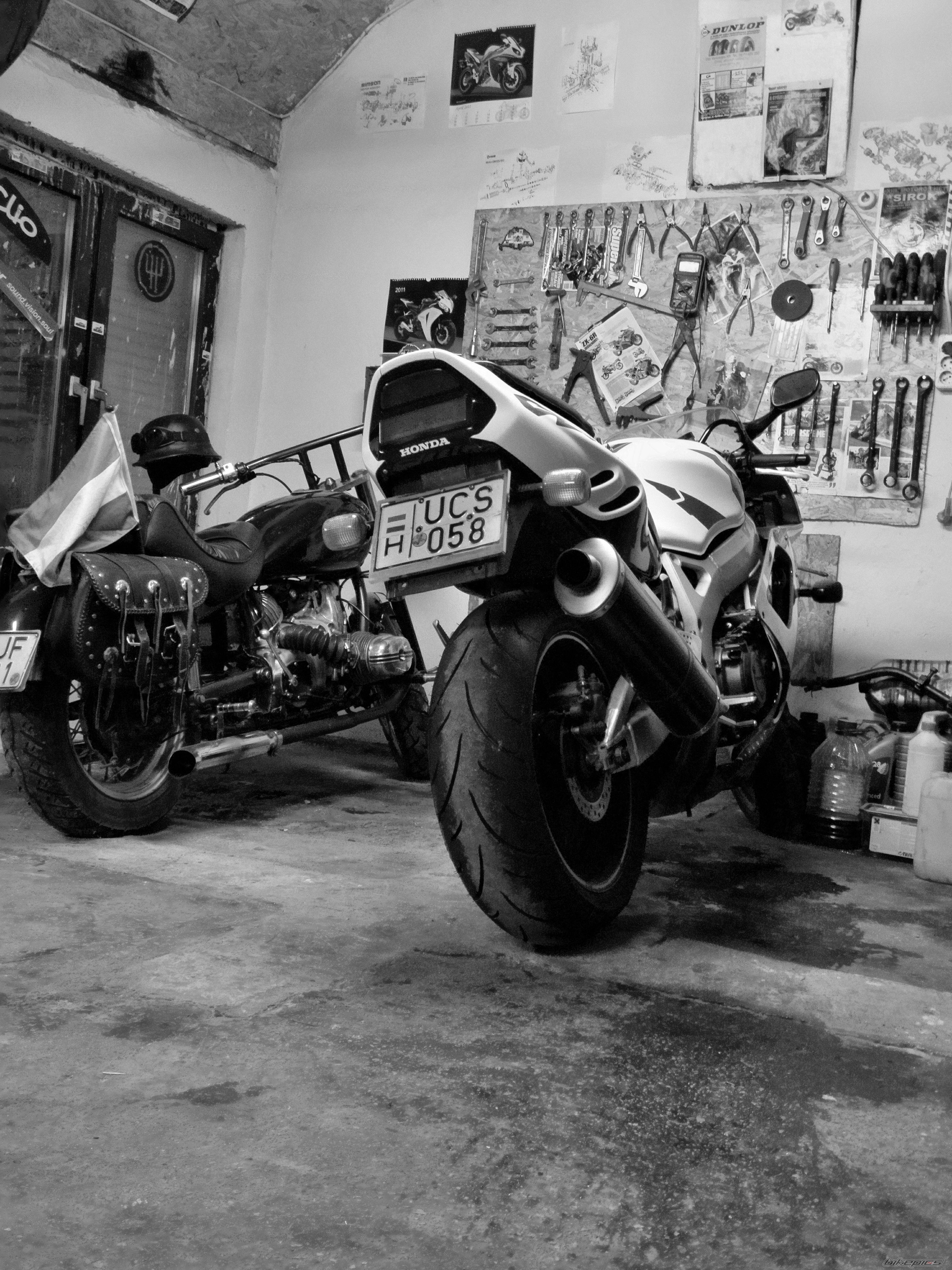 Photo 2459879