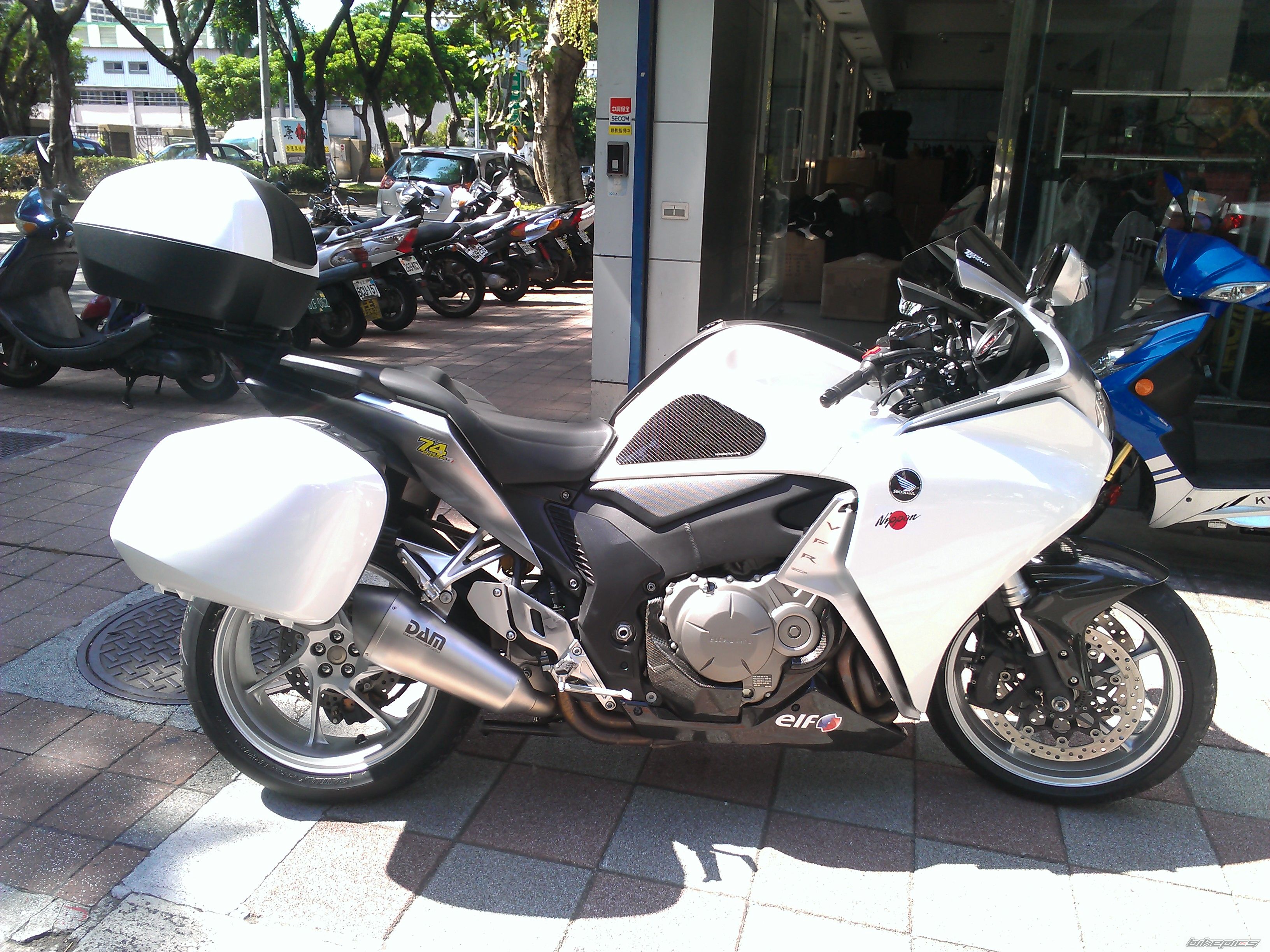 Photo 2463171