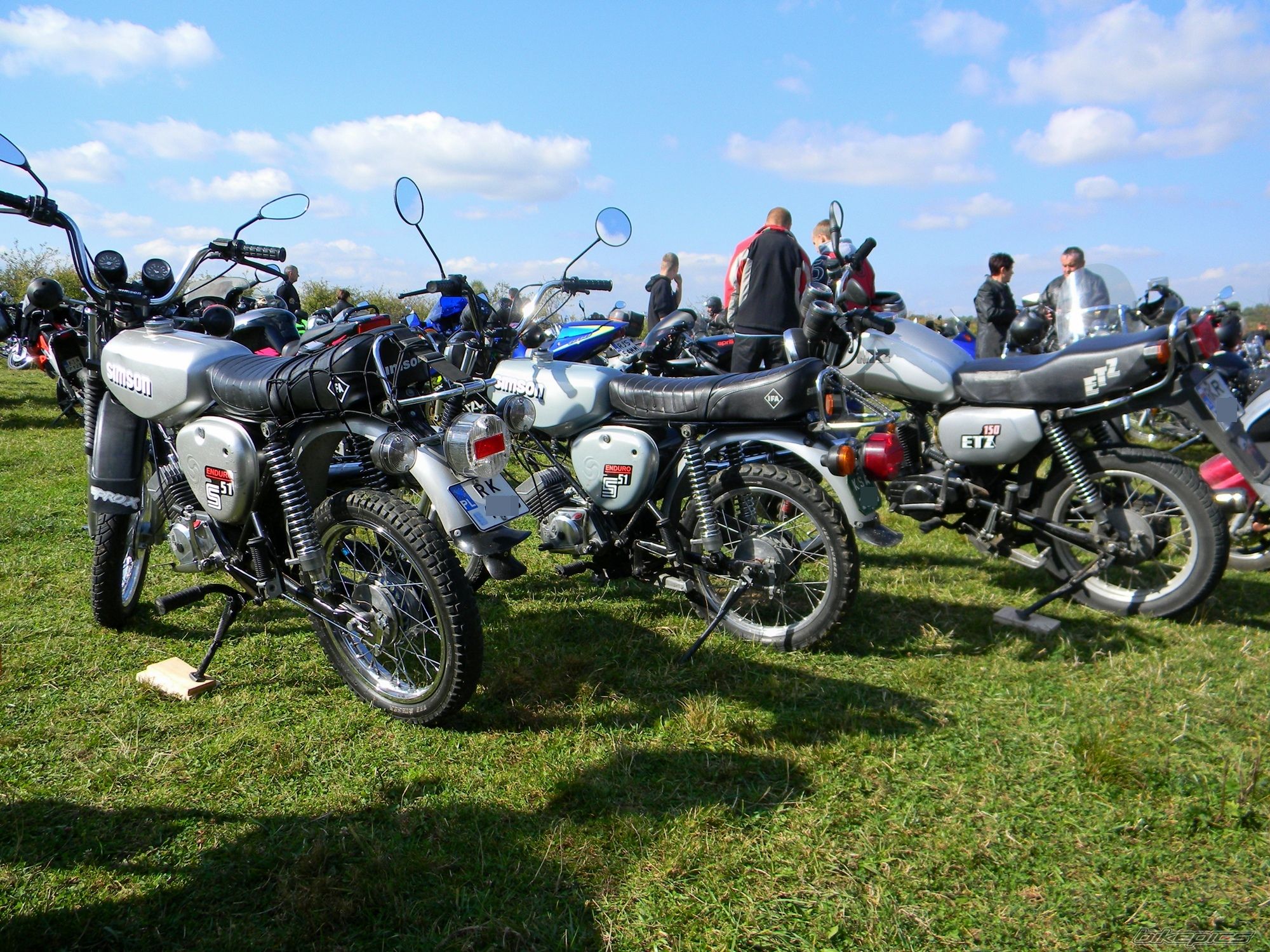 Photo 2463354