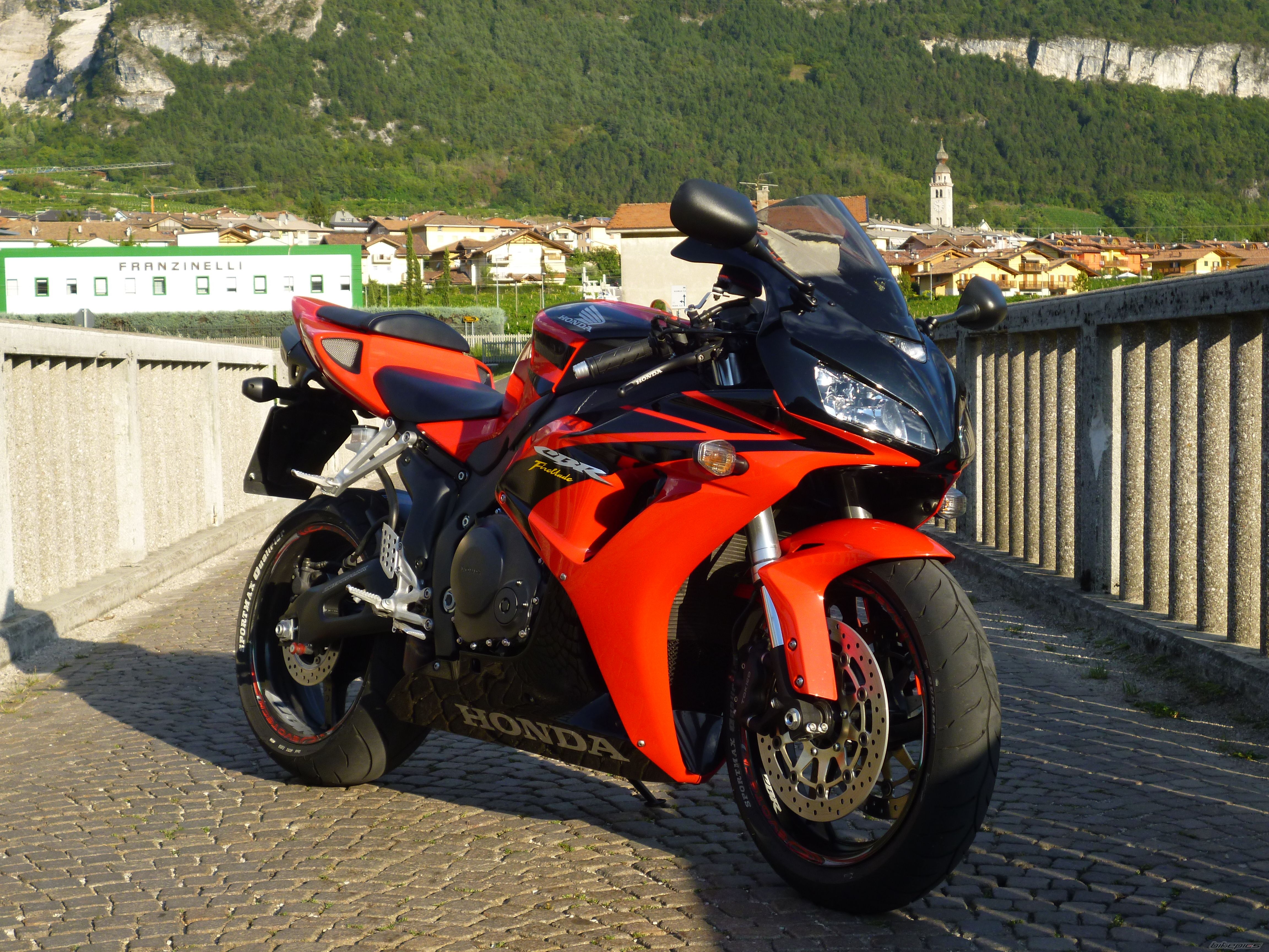 Bike Photo 2465517
