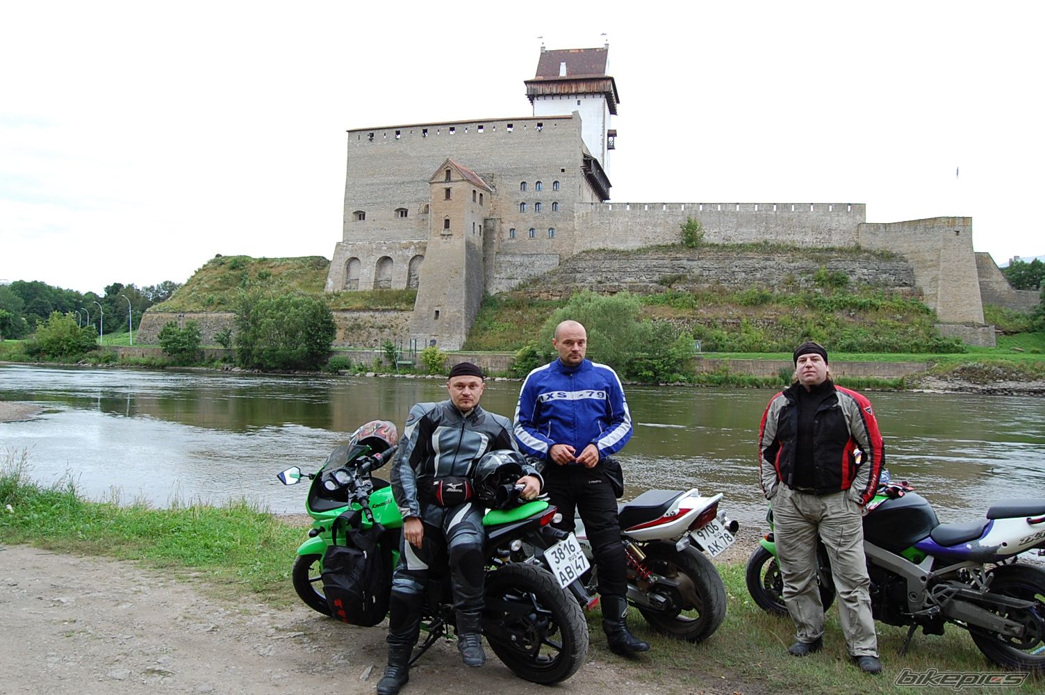 Photo 2465855
