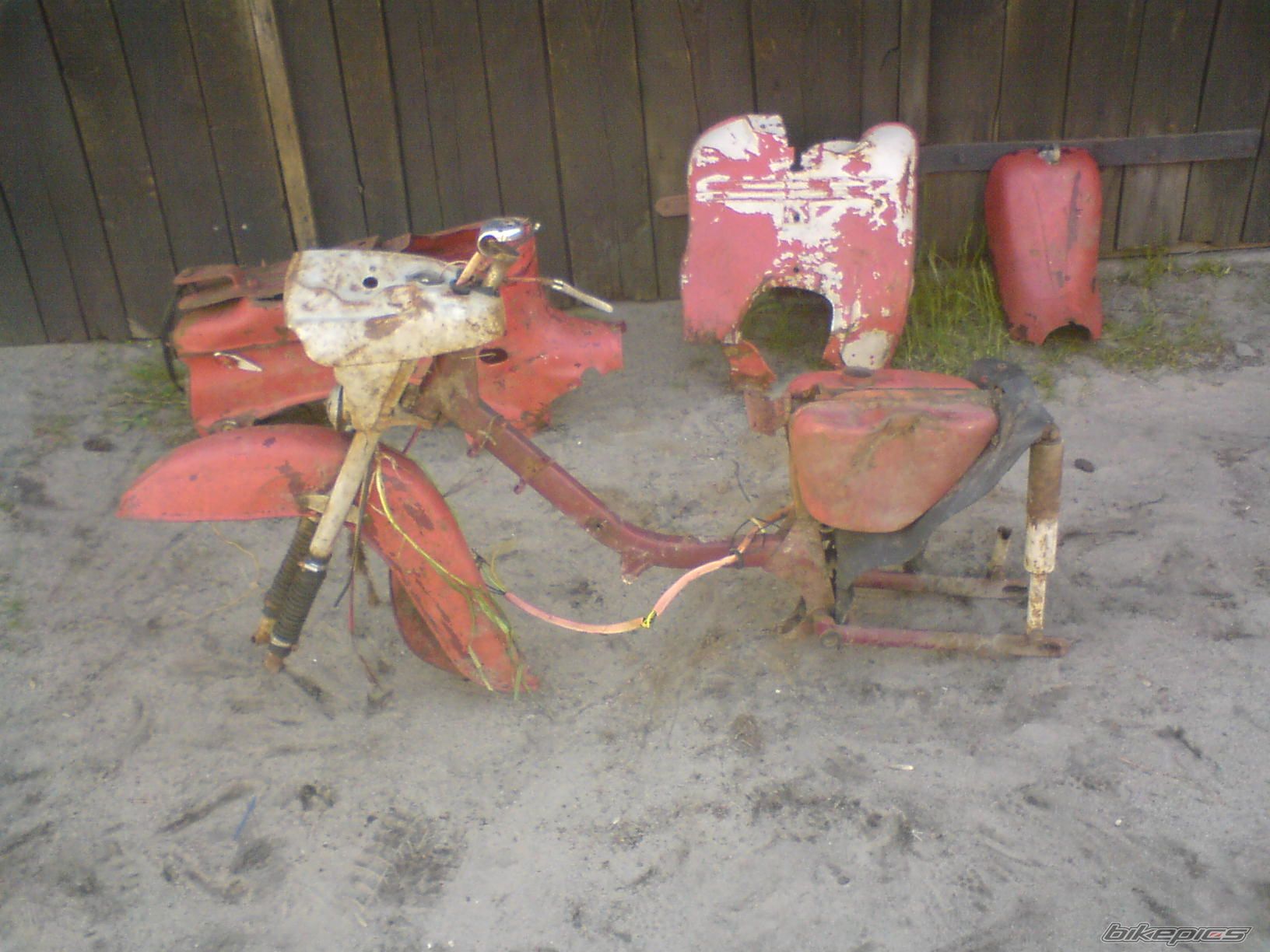 Photo 2465998