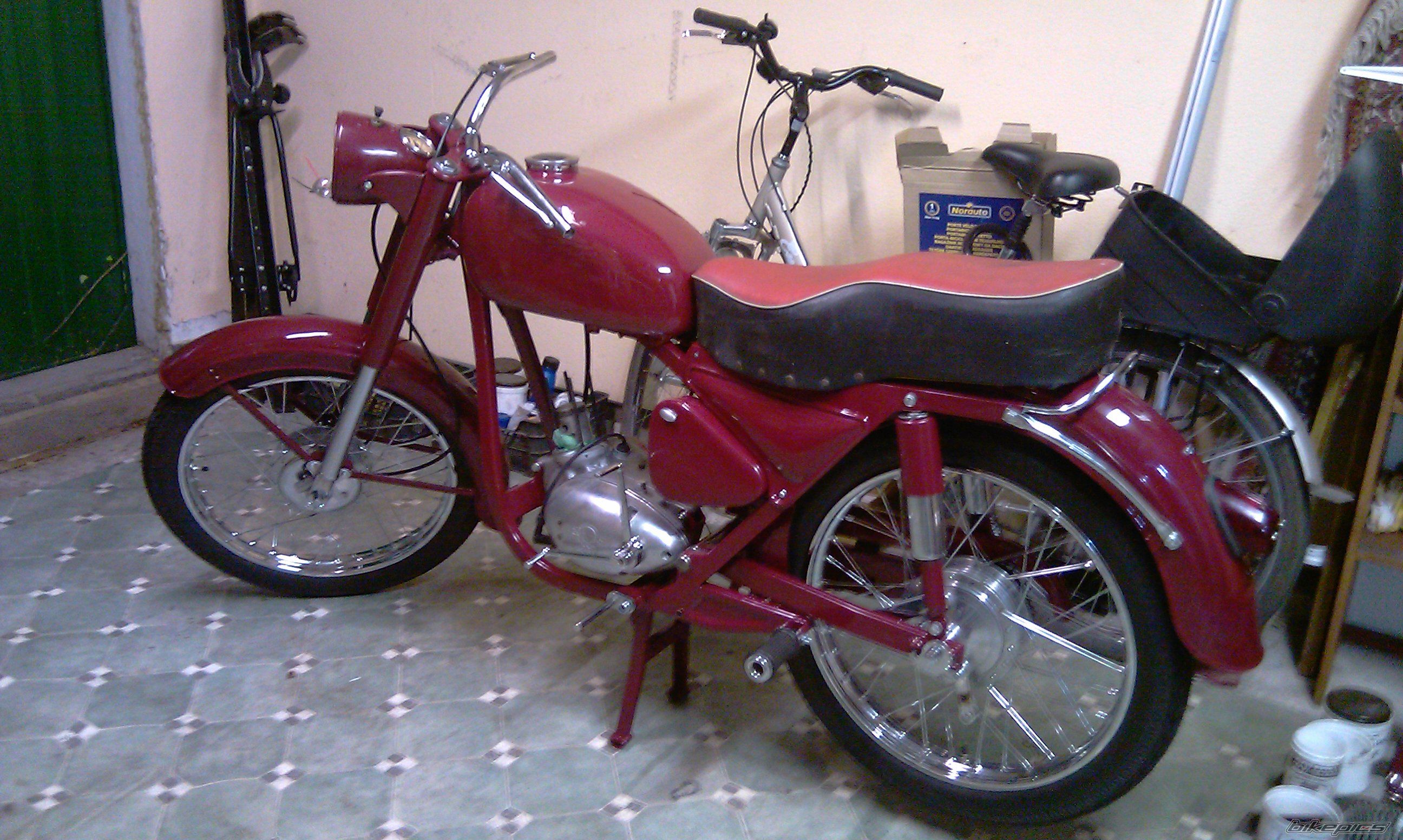 Photo 2466479