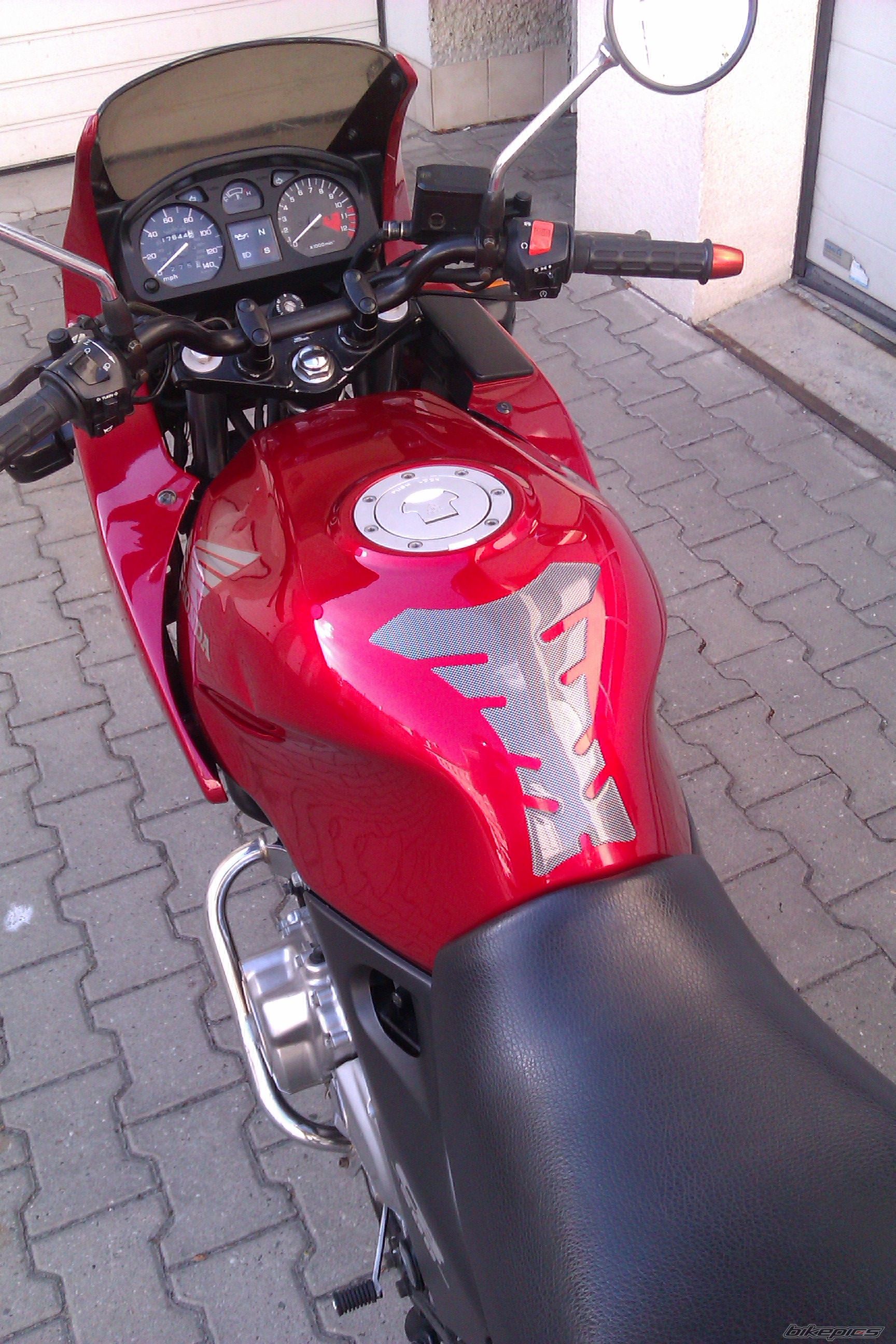 Photo 2467925