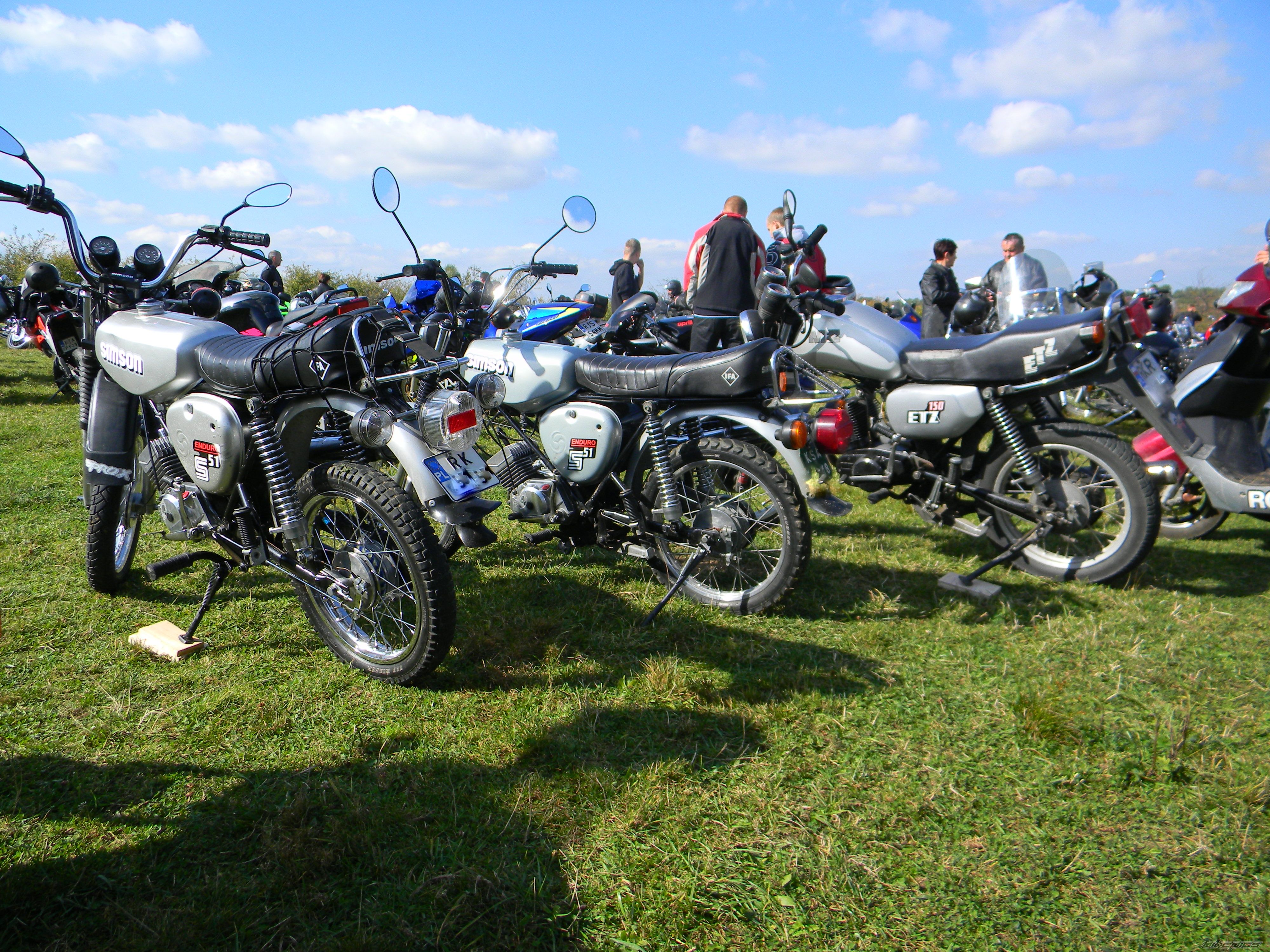 Photo 2468630