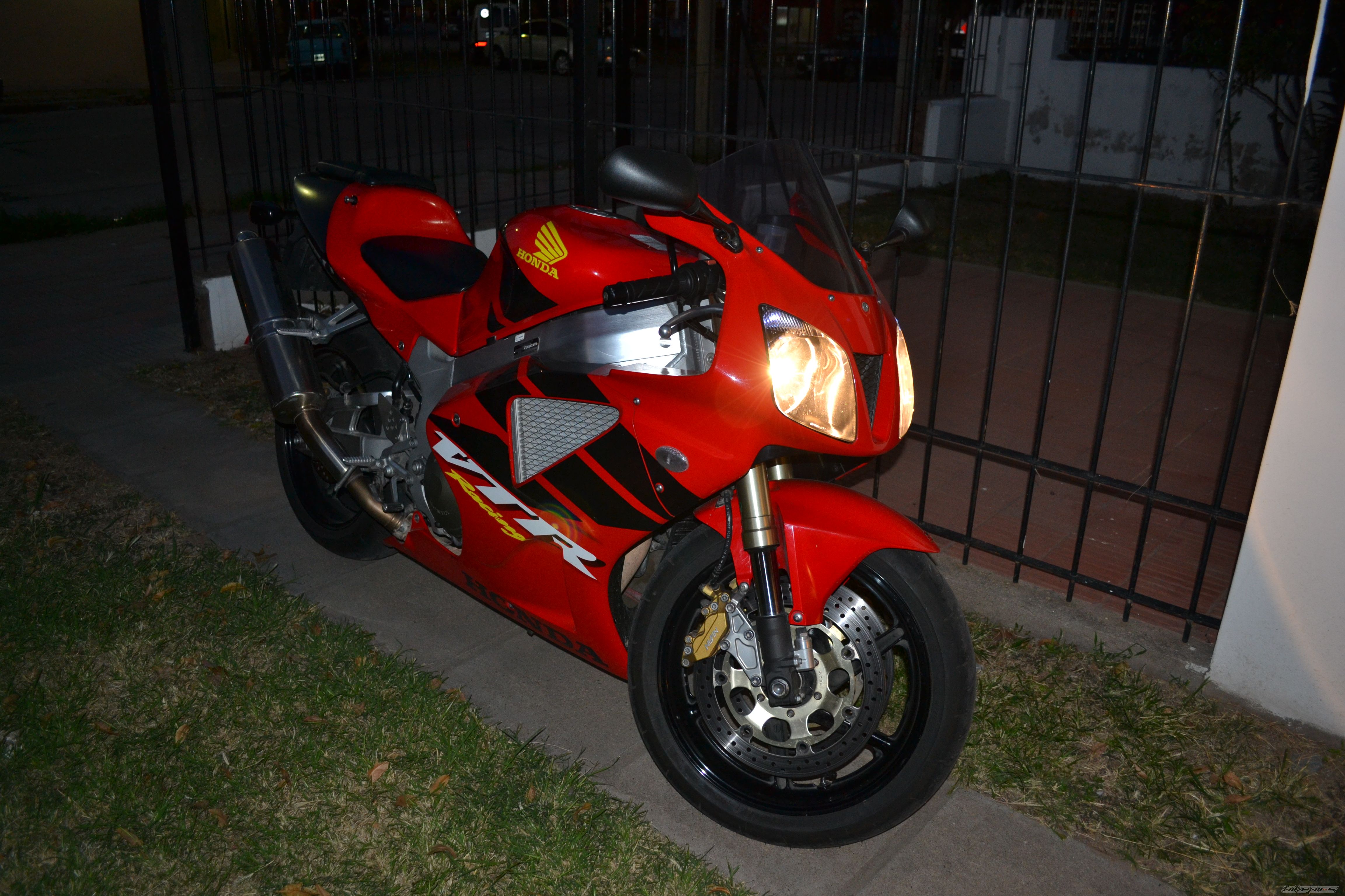 Photo 2468667