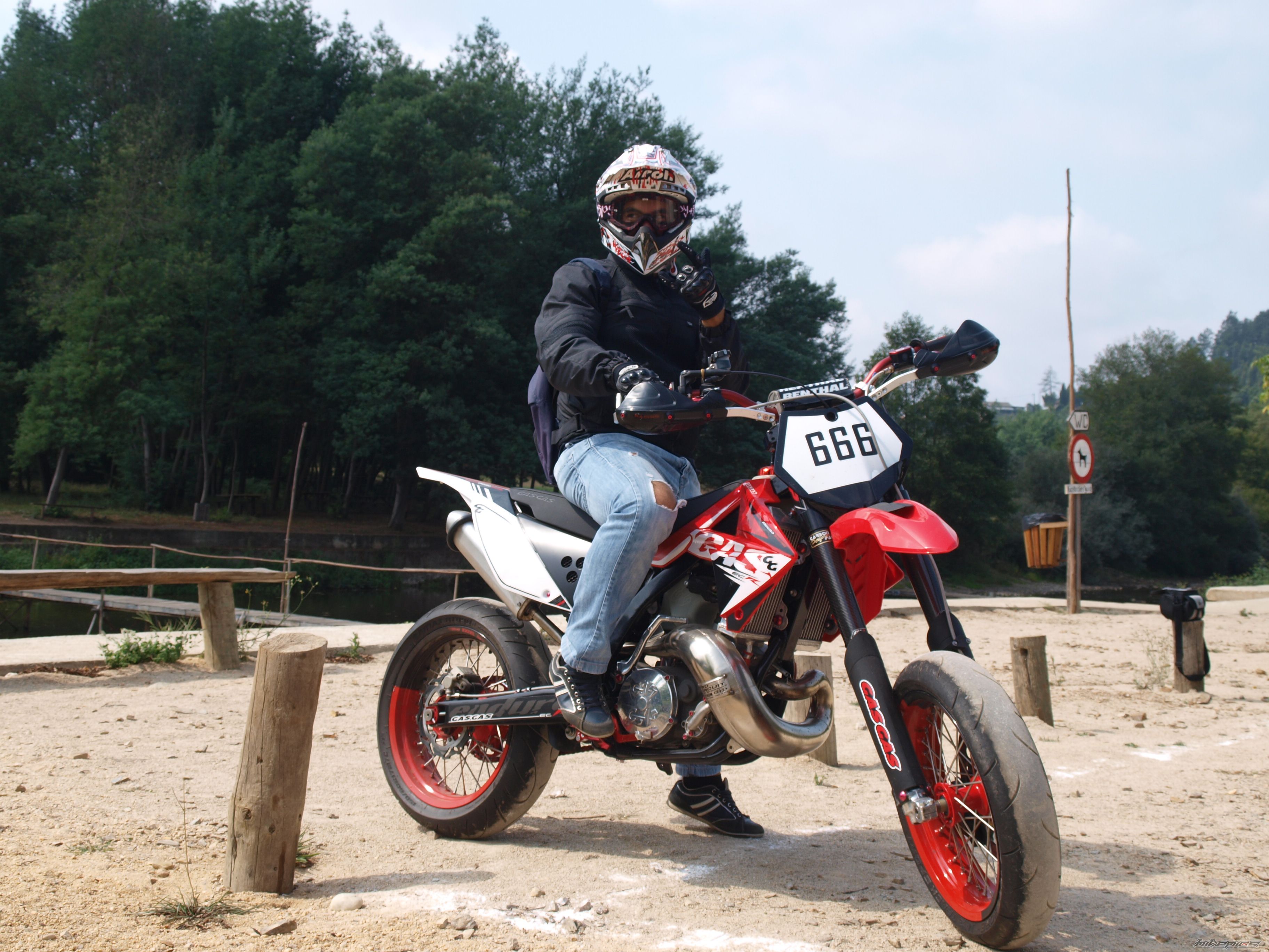 Bike Photo 2468775