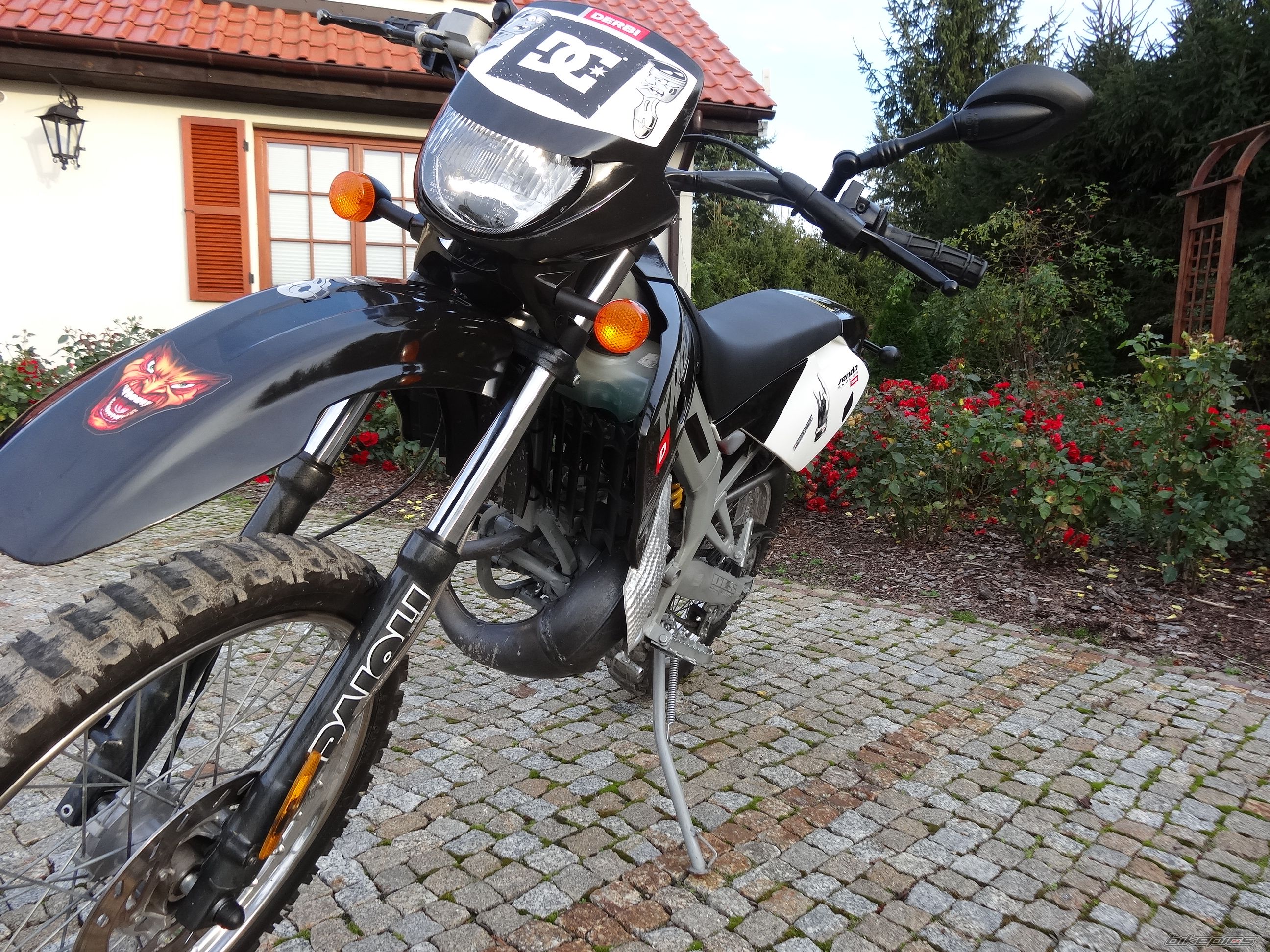 Photo 2469049
