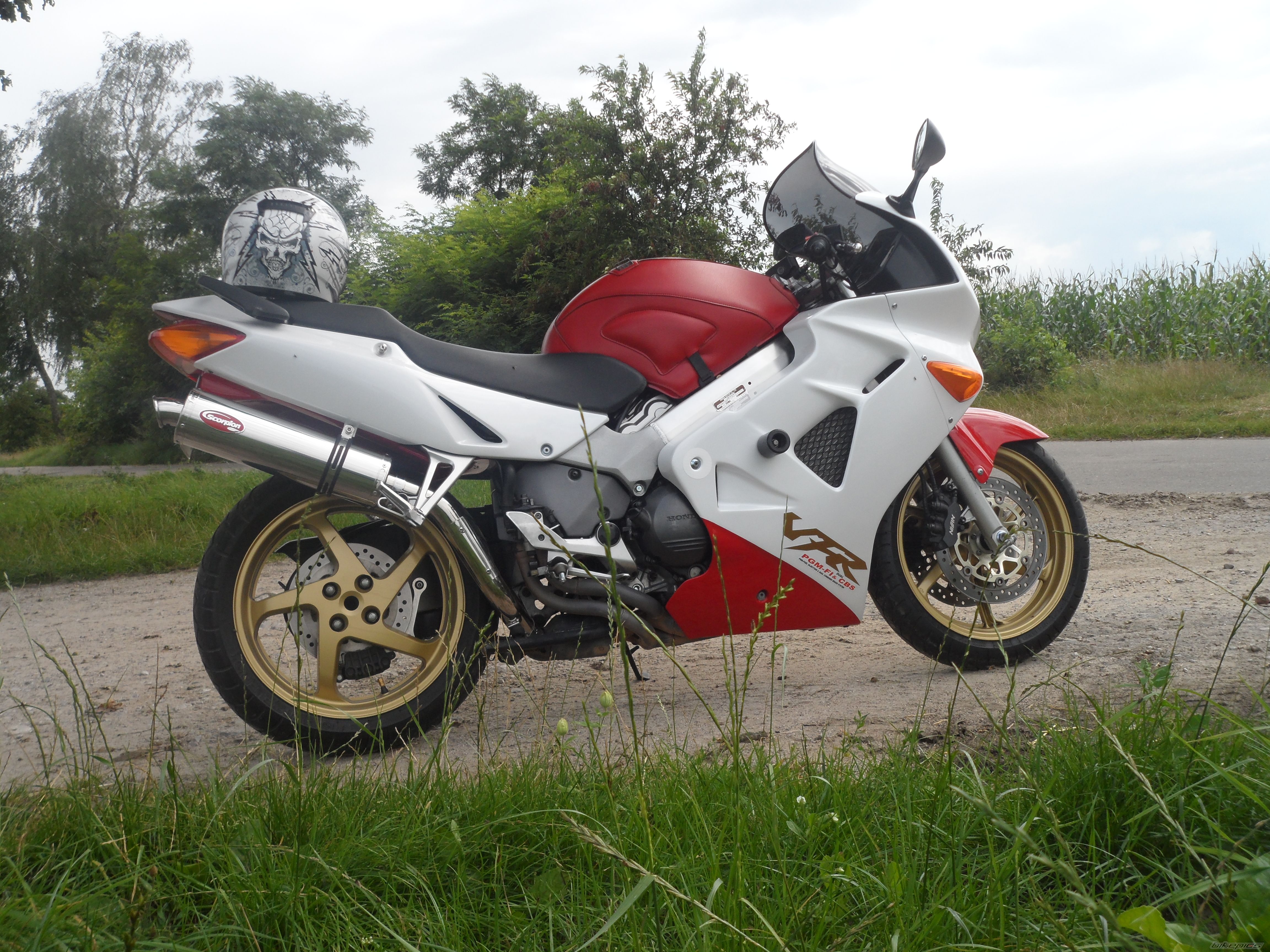 Photo 2469963