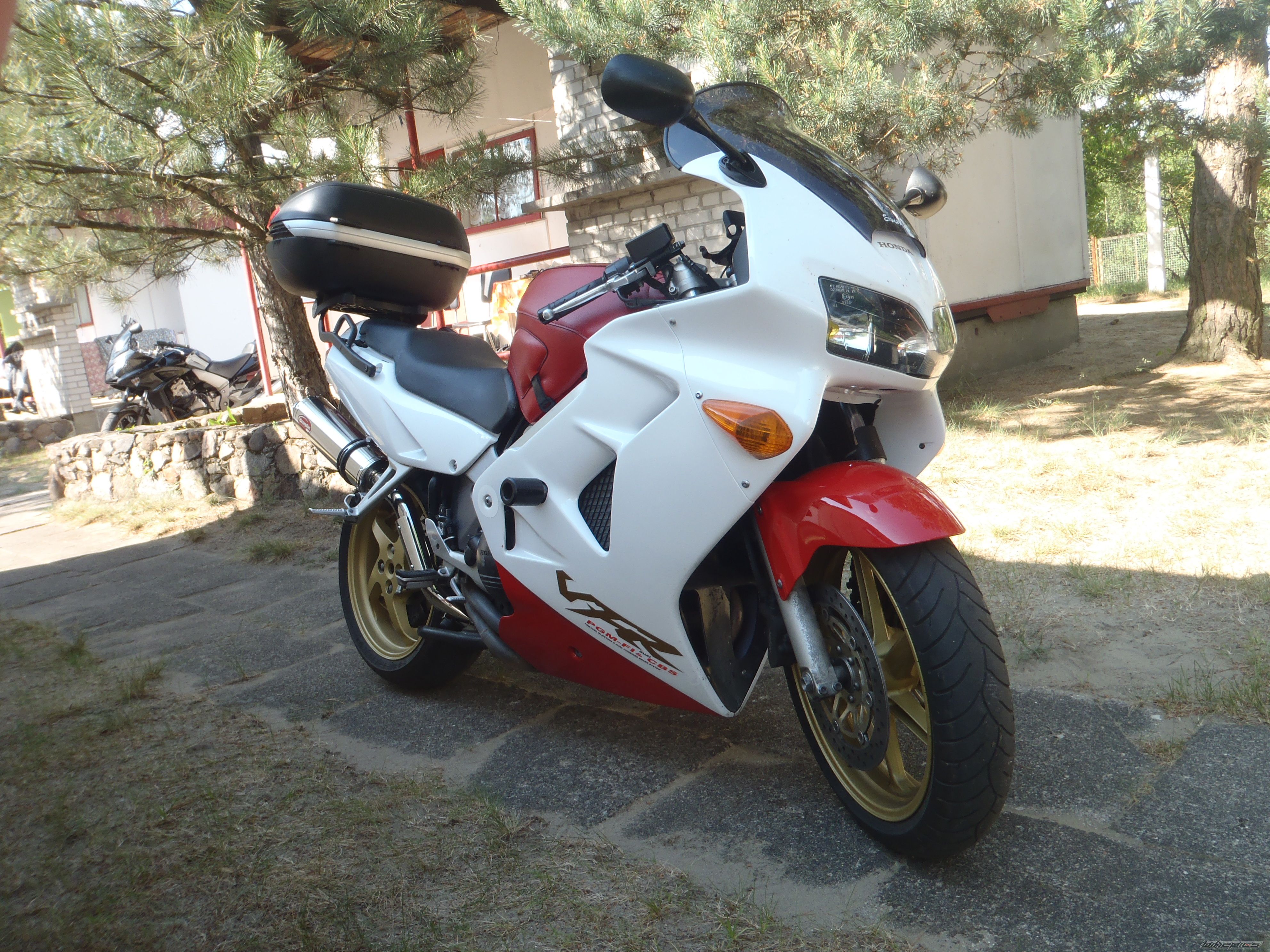 Photo 2469971