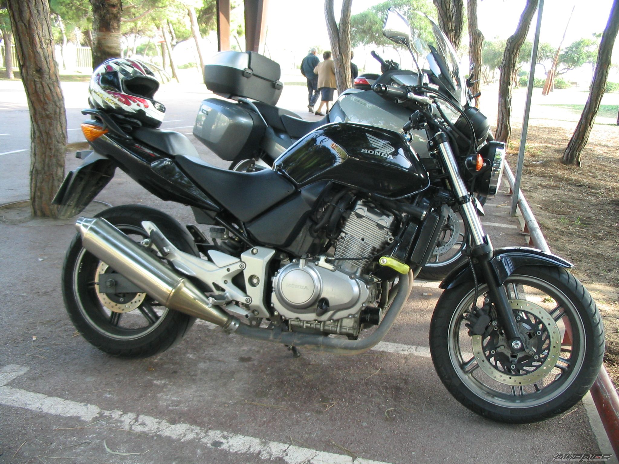 Photo 2469990