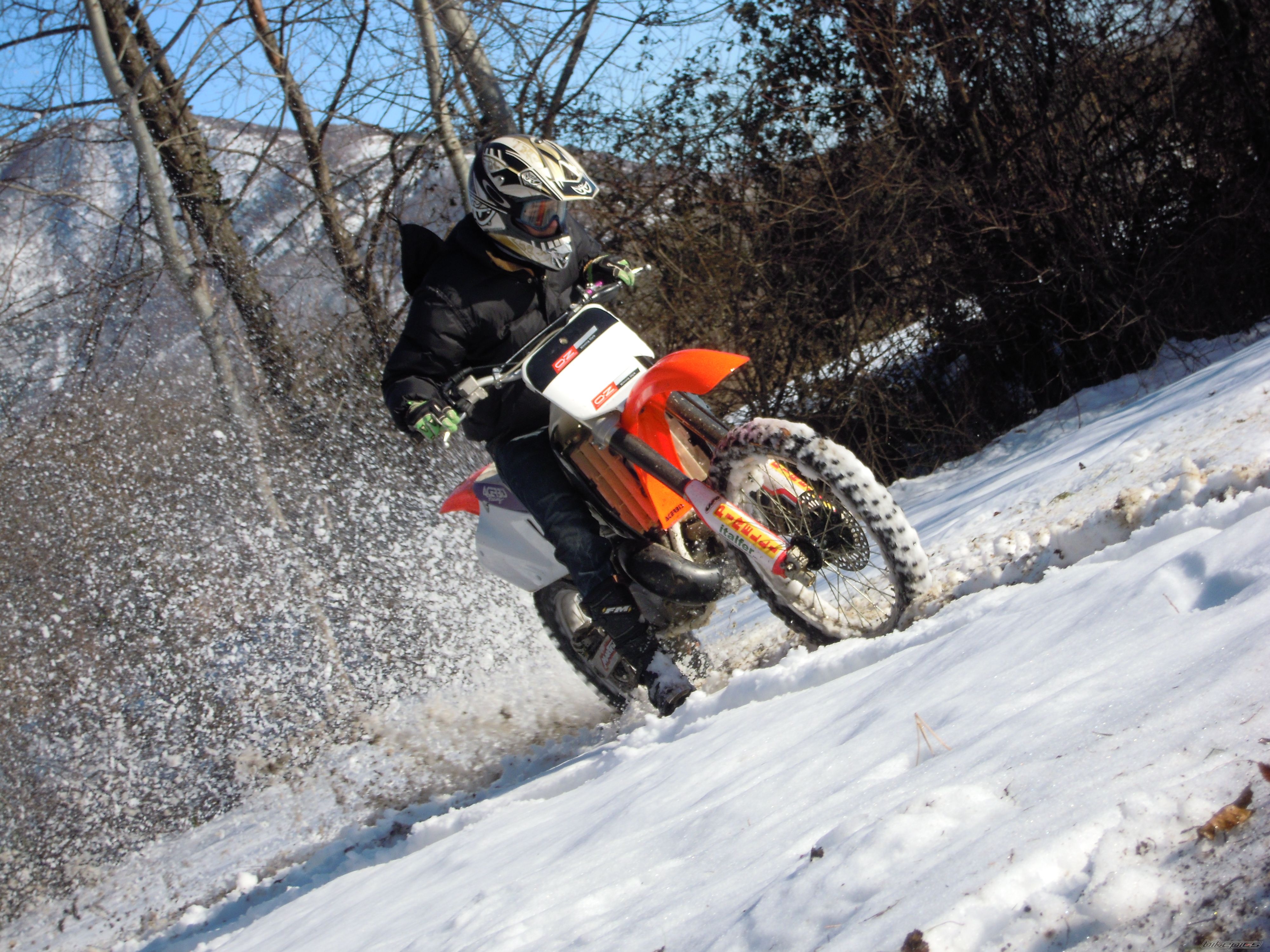 Photo 2472309