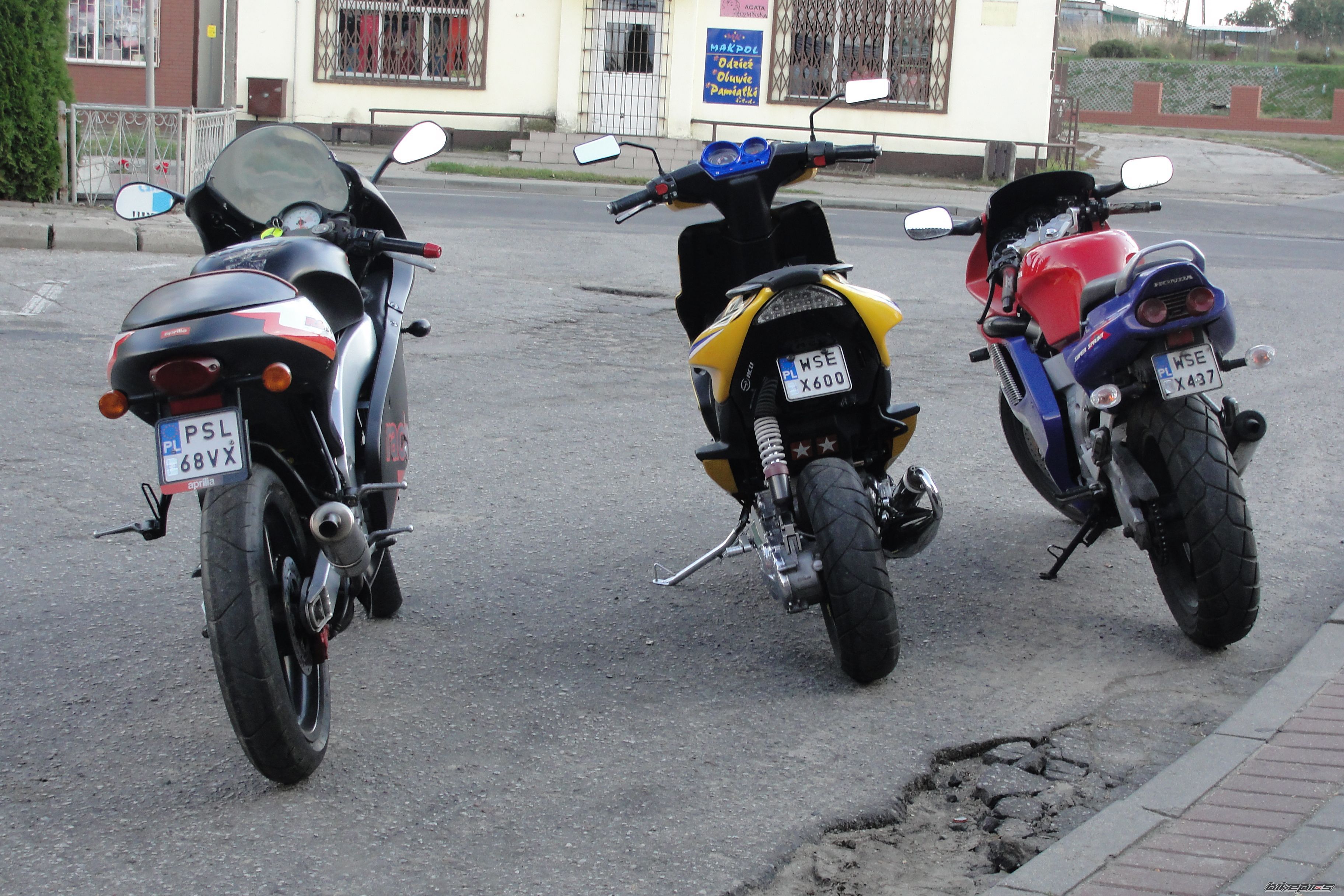 Photo 2474869