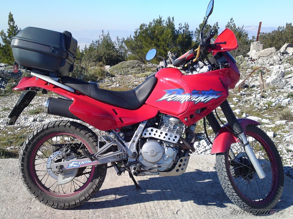 Photo 2475896