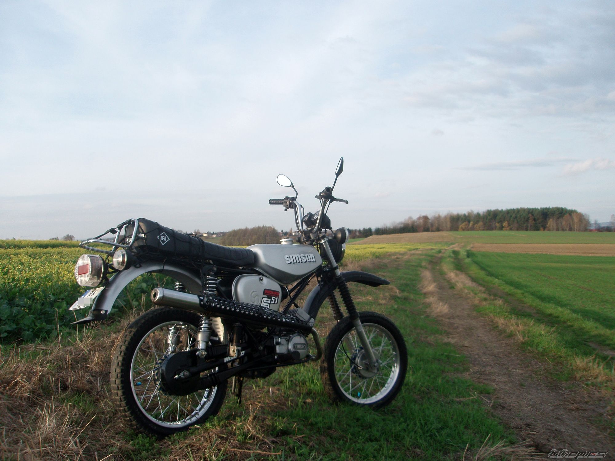 Photo 2475958