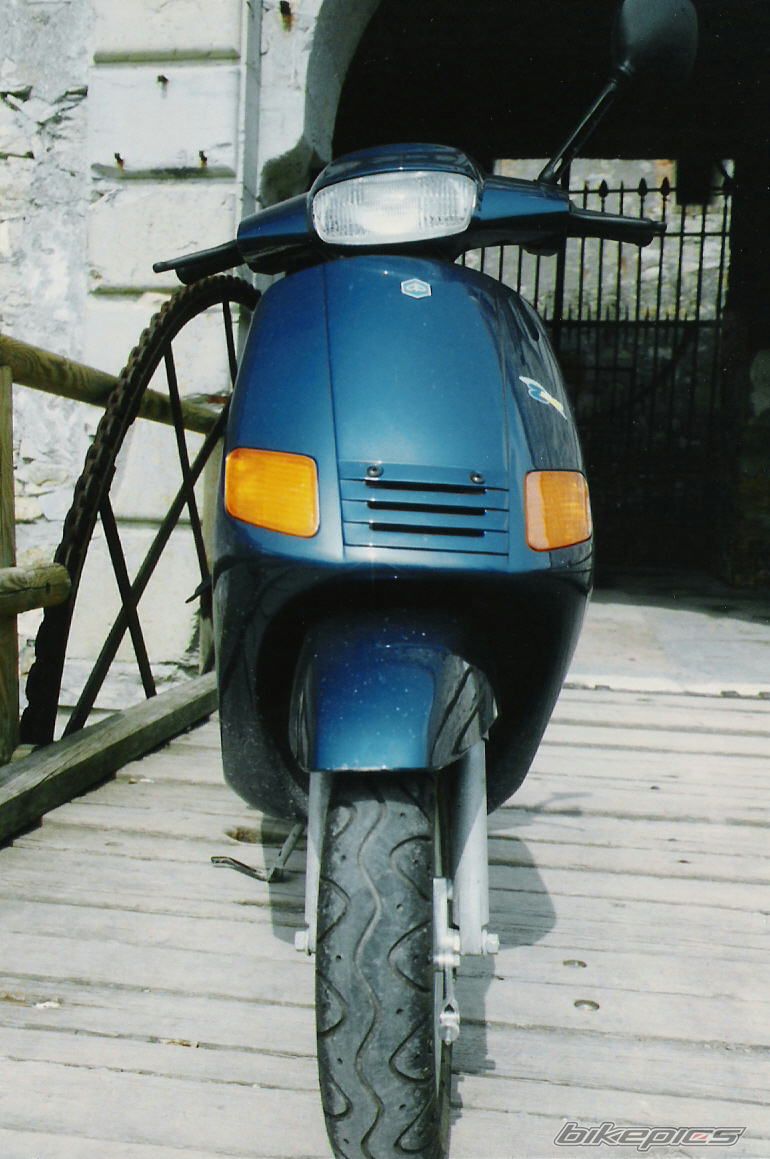 Photo 2479434
