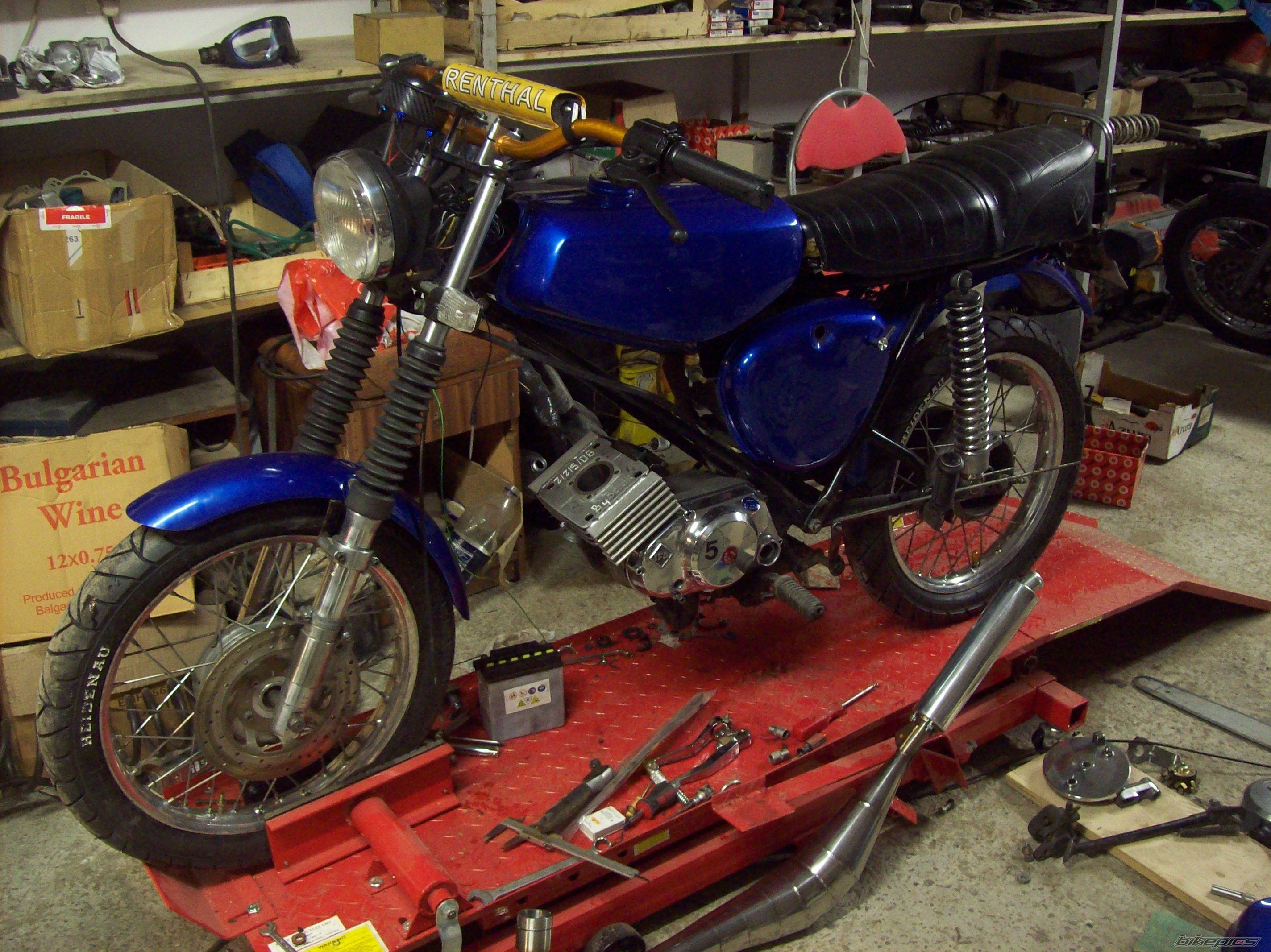 Photo 2479640
