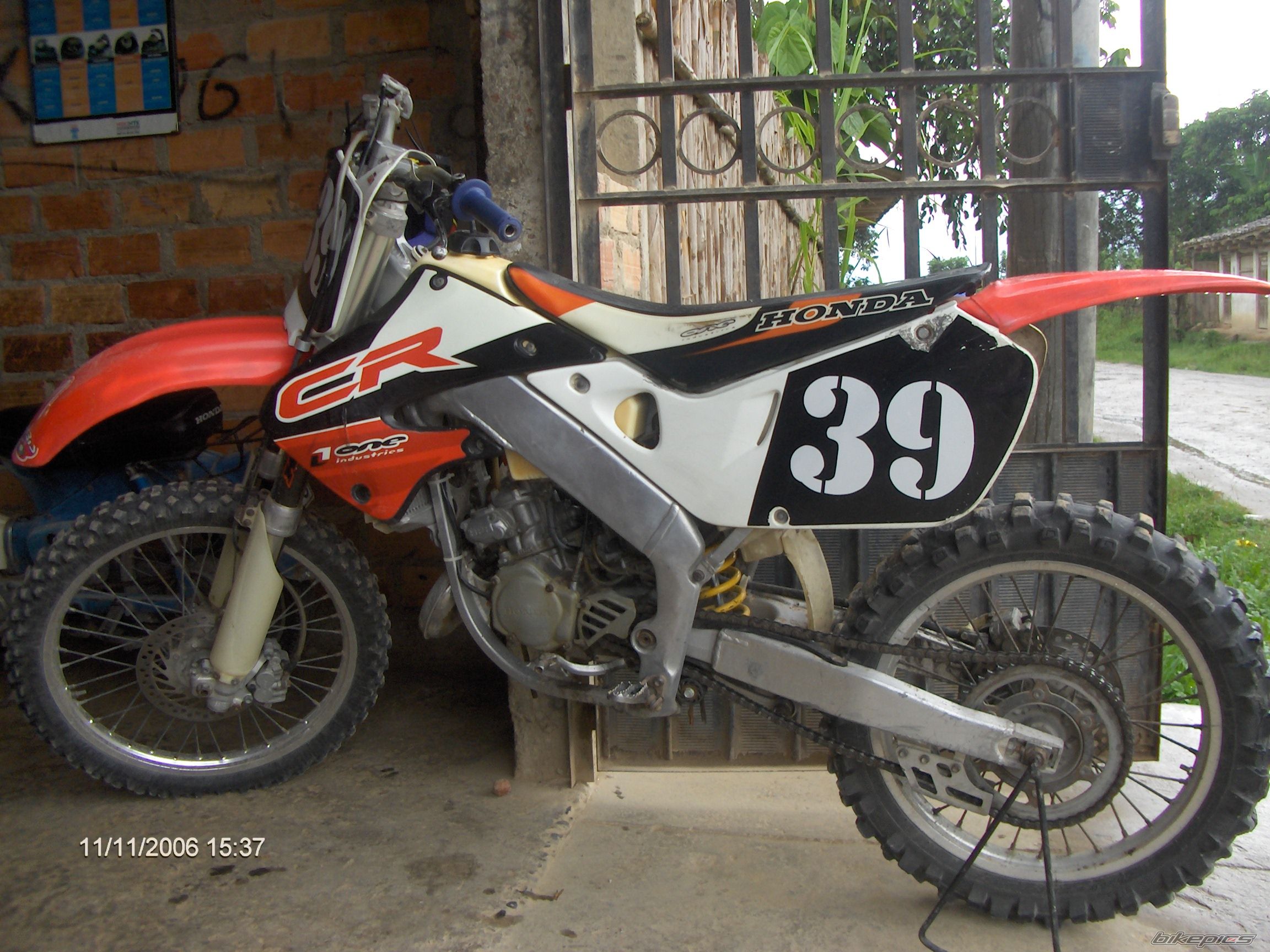 Photo 2481033