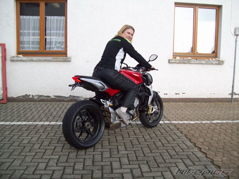 Photo 2481139
