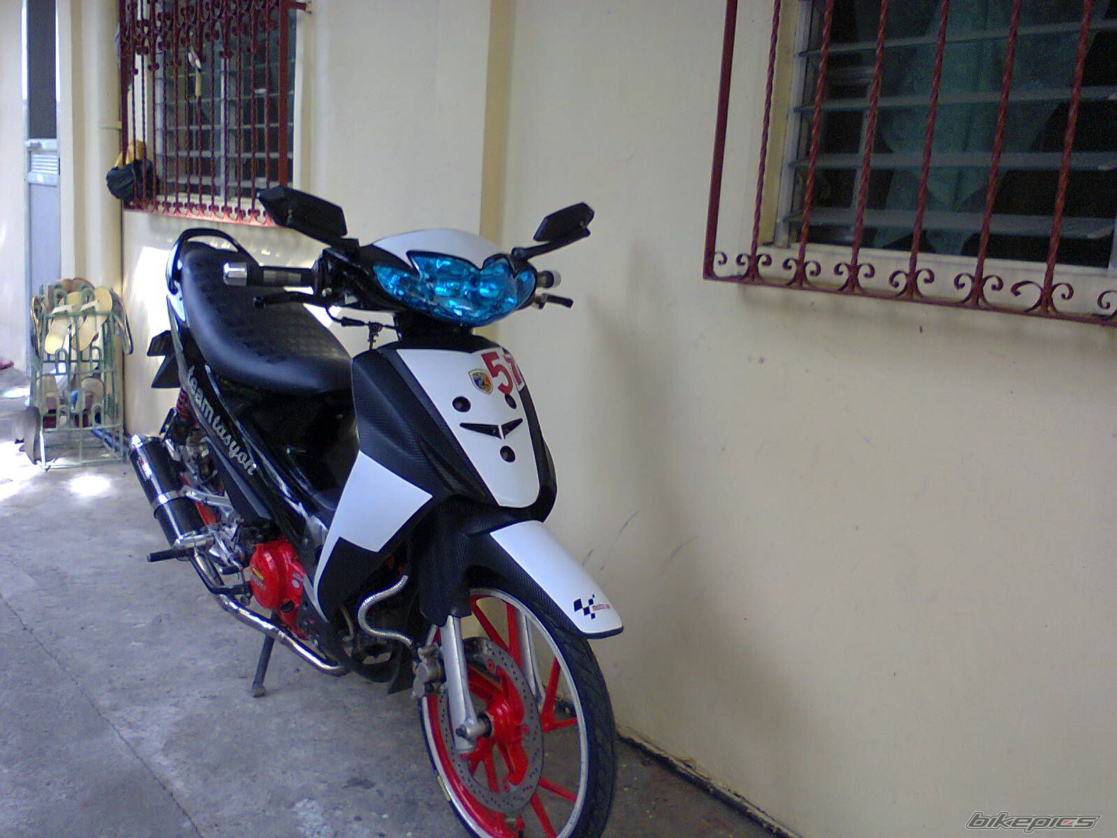 Photo 2481537